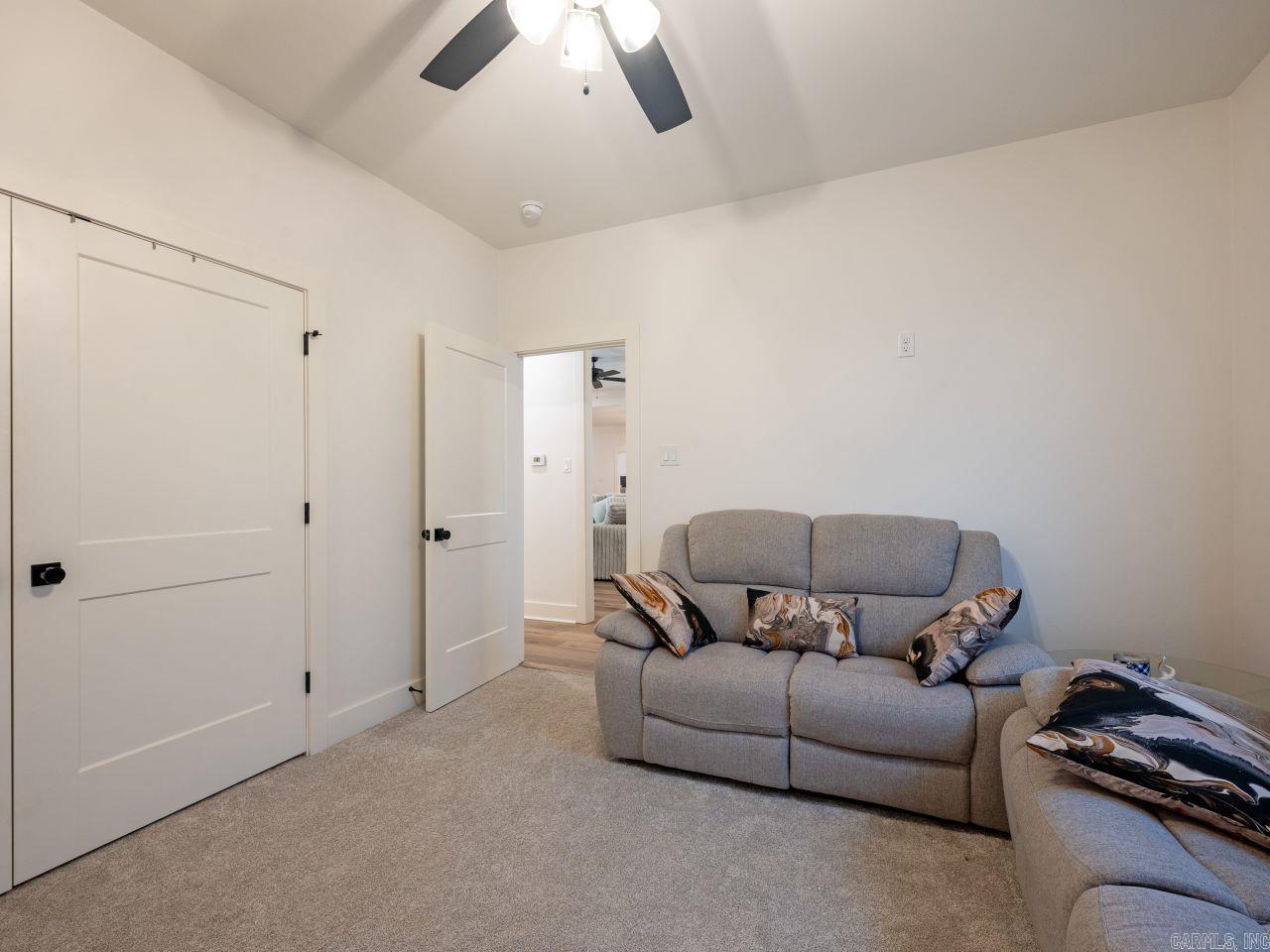 7921 S Shoreline  Benton, AR