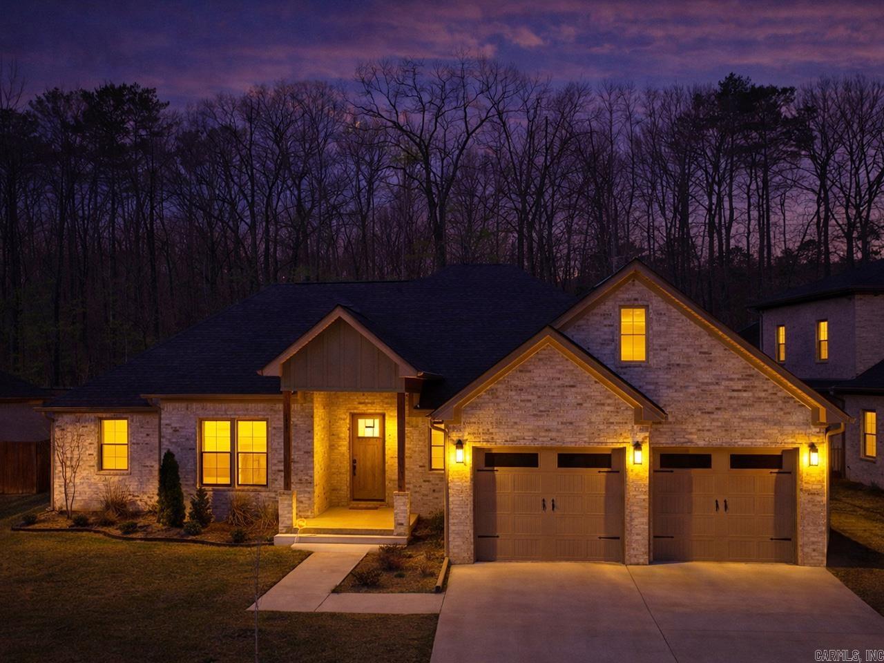 7921 S Shoreline  Benton, AR