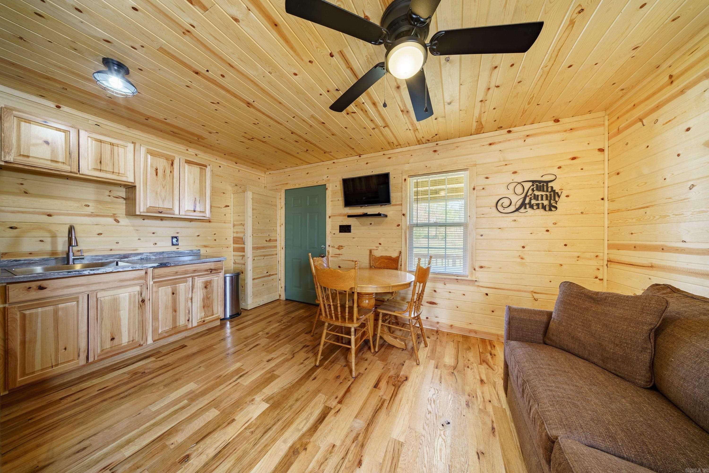 7473 Meadow Creek Rd  Fox, AR