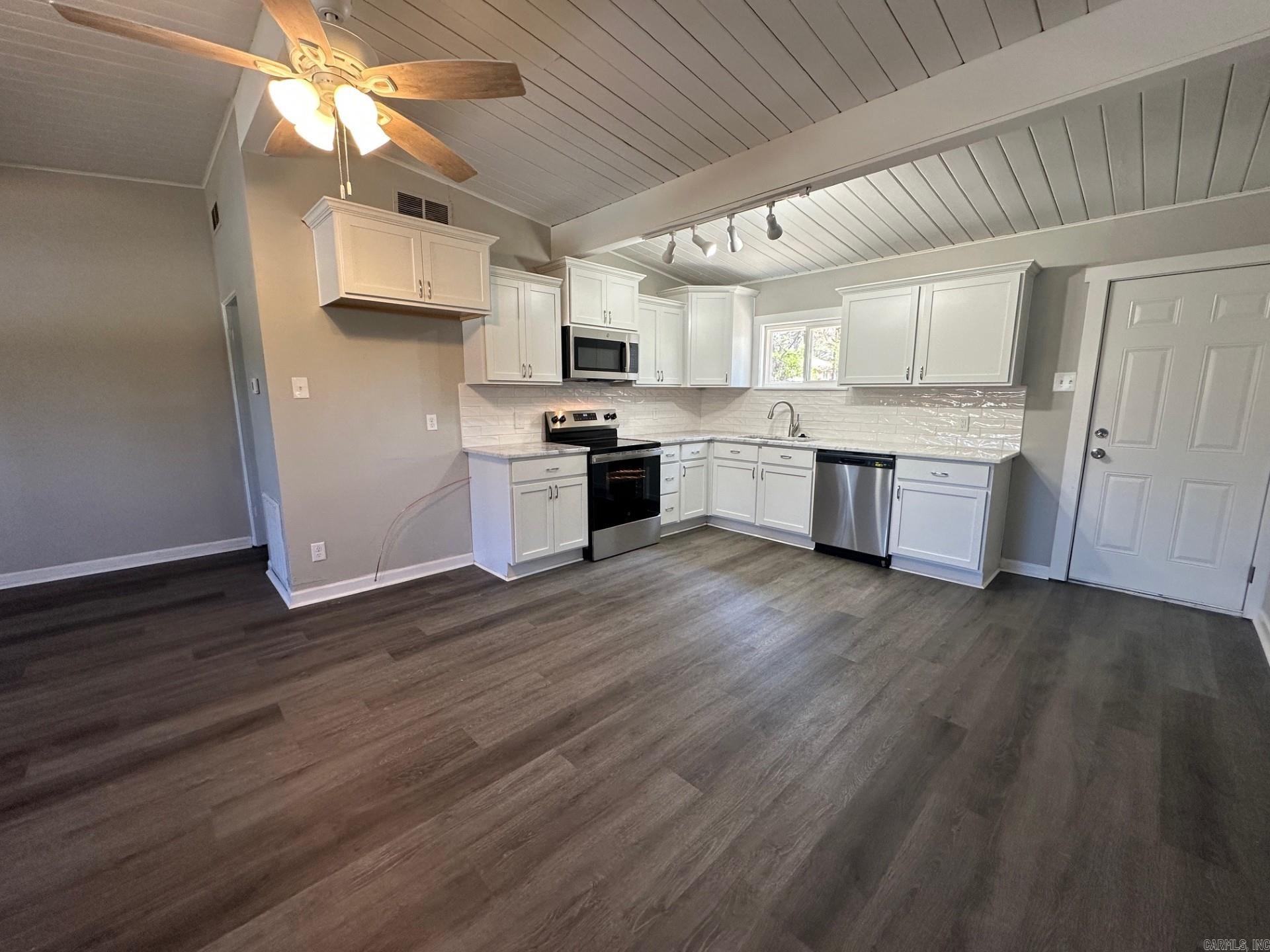 1623 N Mississippi  Little Rock, AR