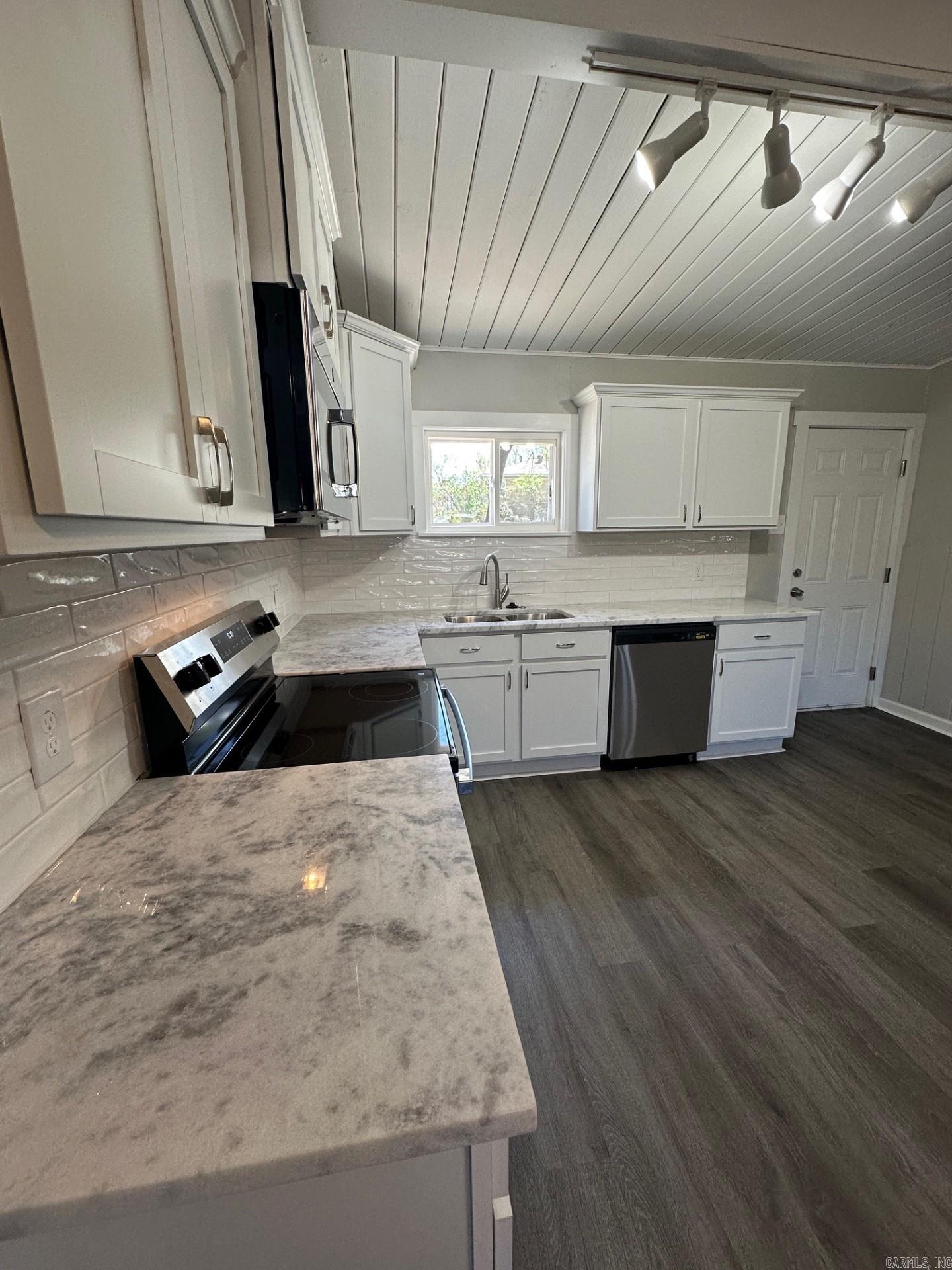 1623 N Mississippi  Little Rock, AR