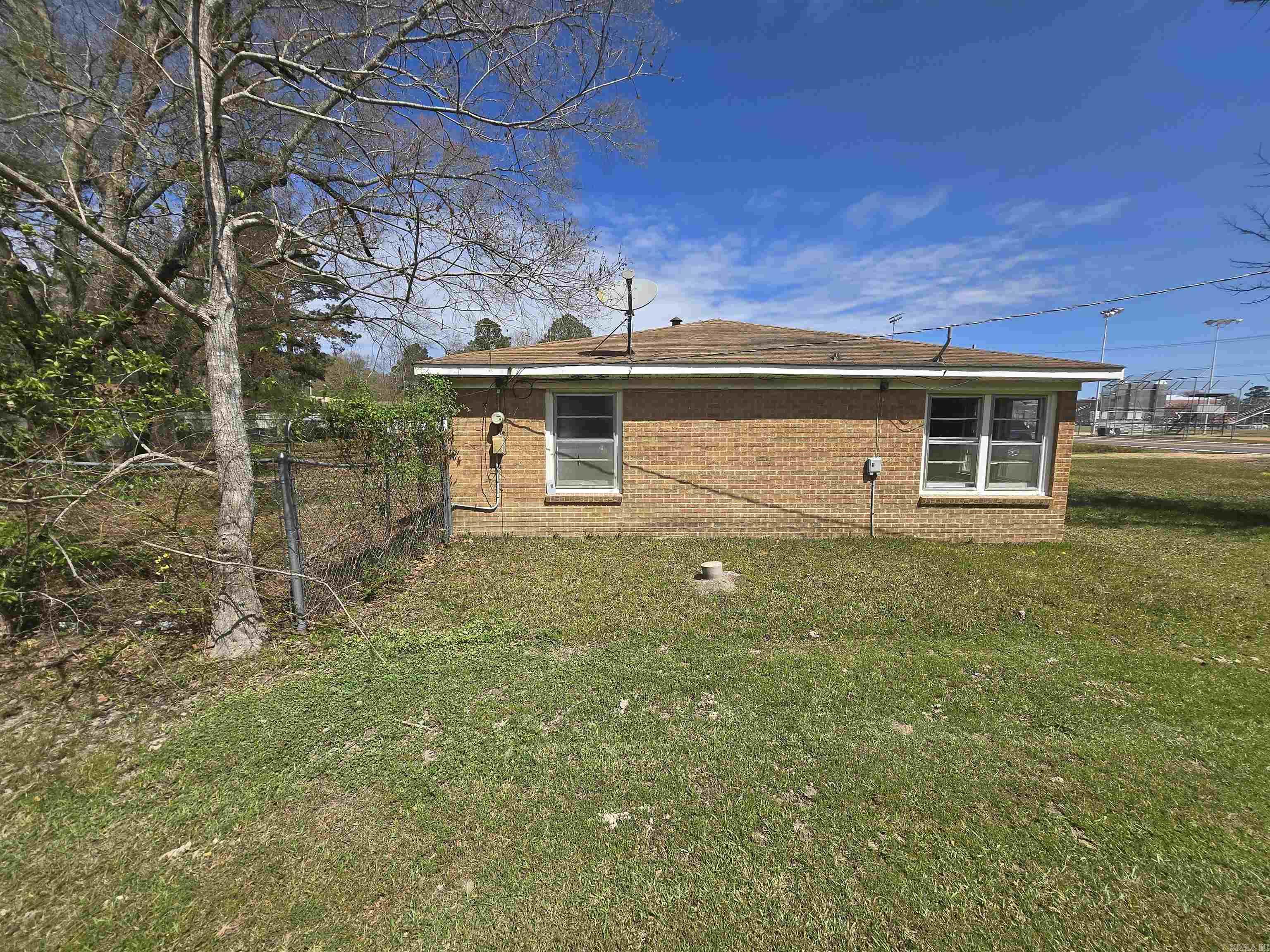 902 S Mount Holly  Smackover, AR
