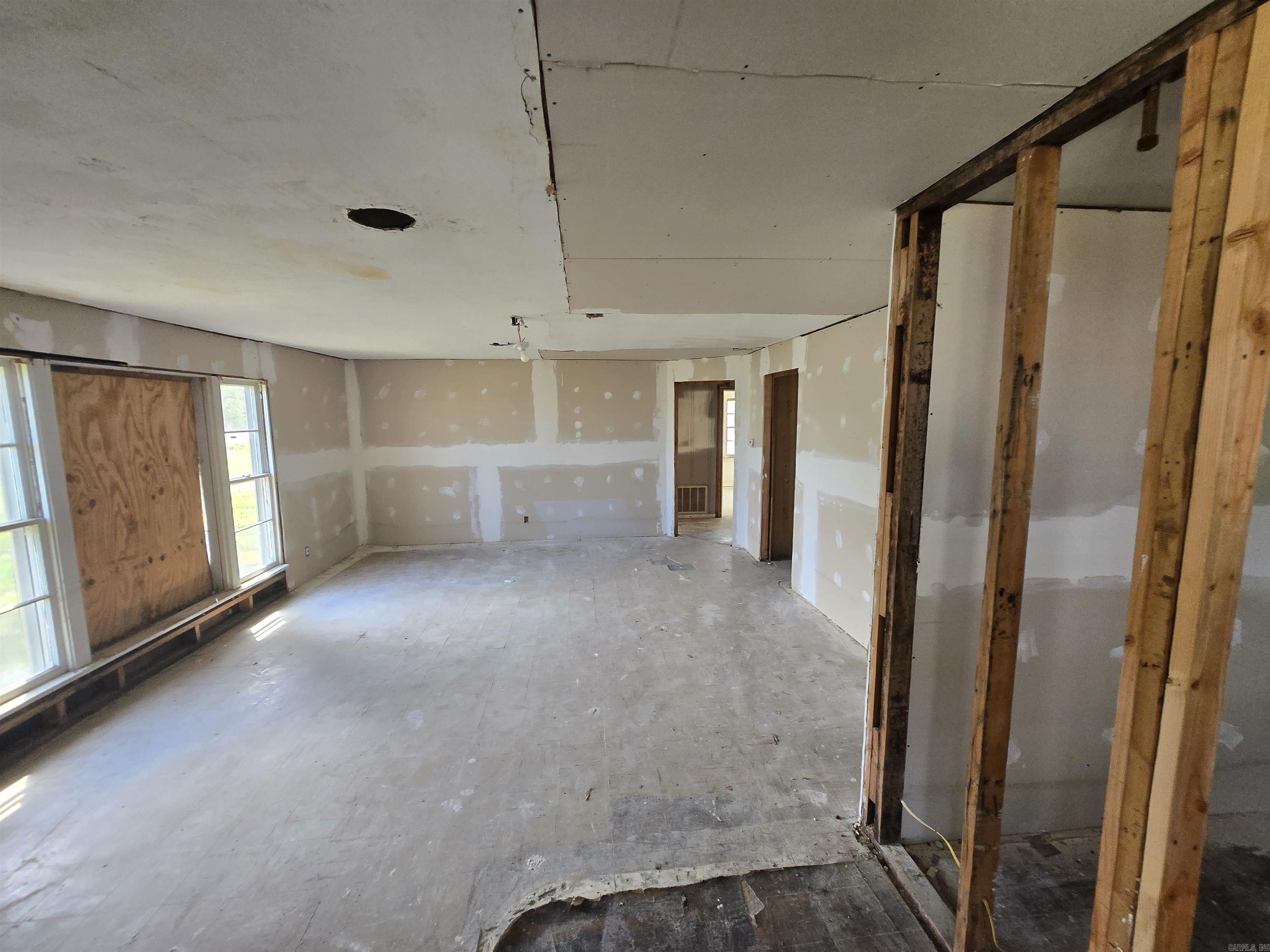 902 S Mount Holly  Smackover, AR