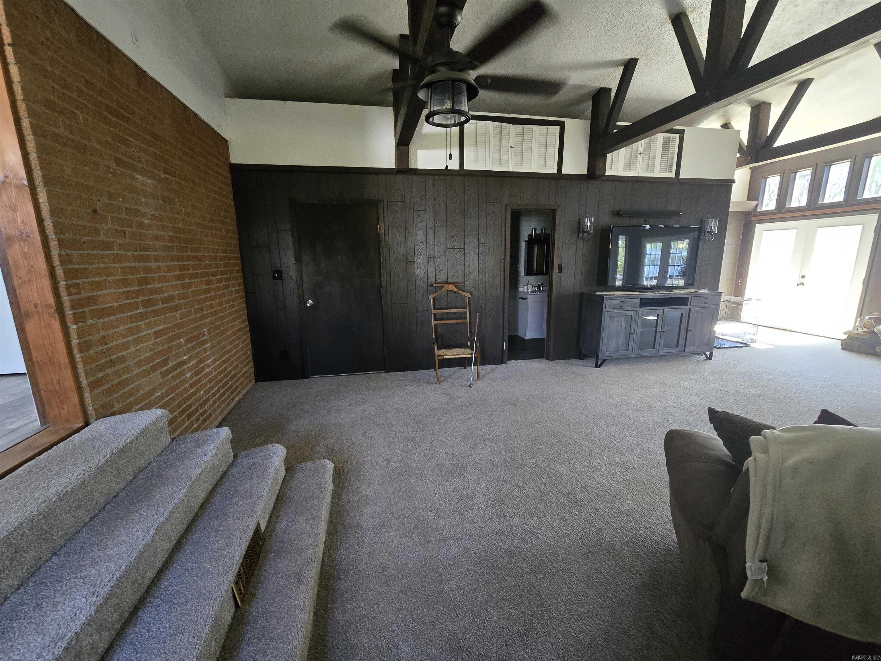 1800 White  Batesville, AR