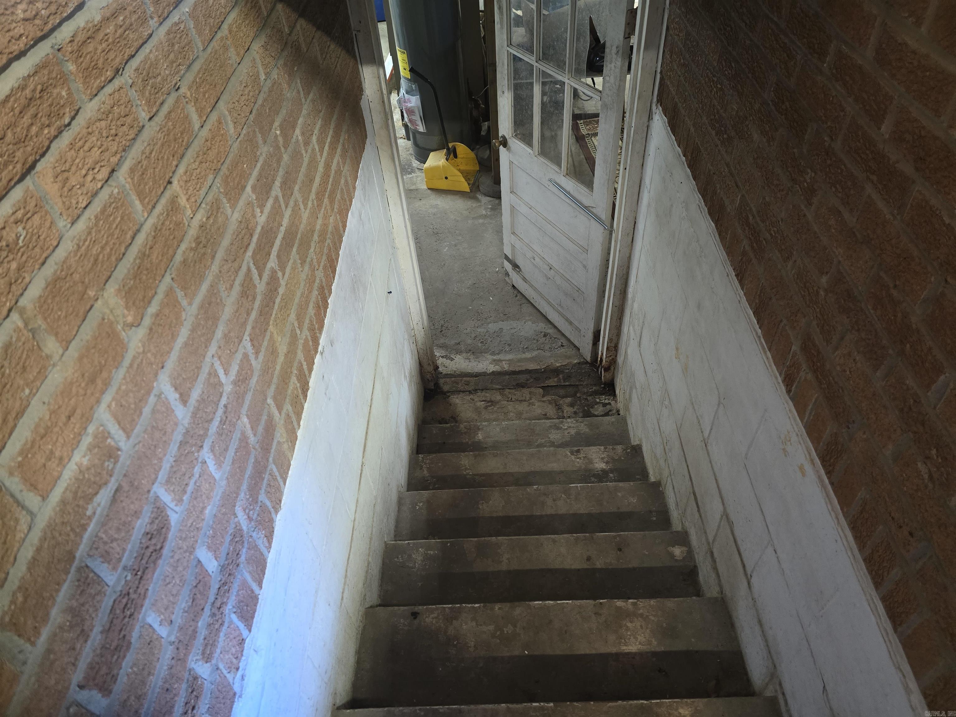 1800 White  Batesville, AR