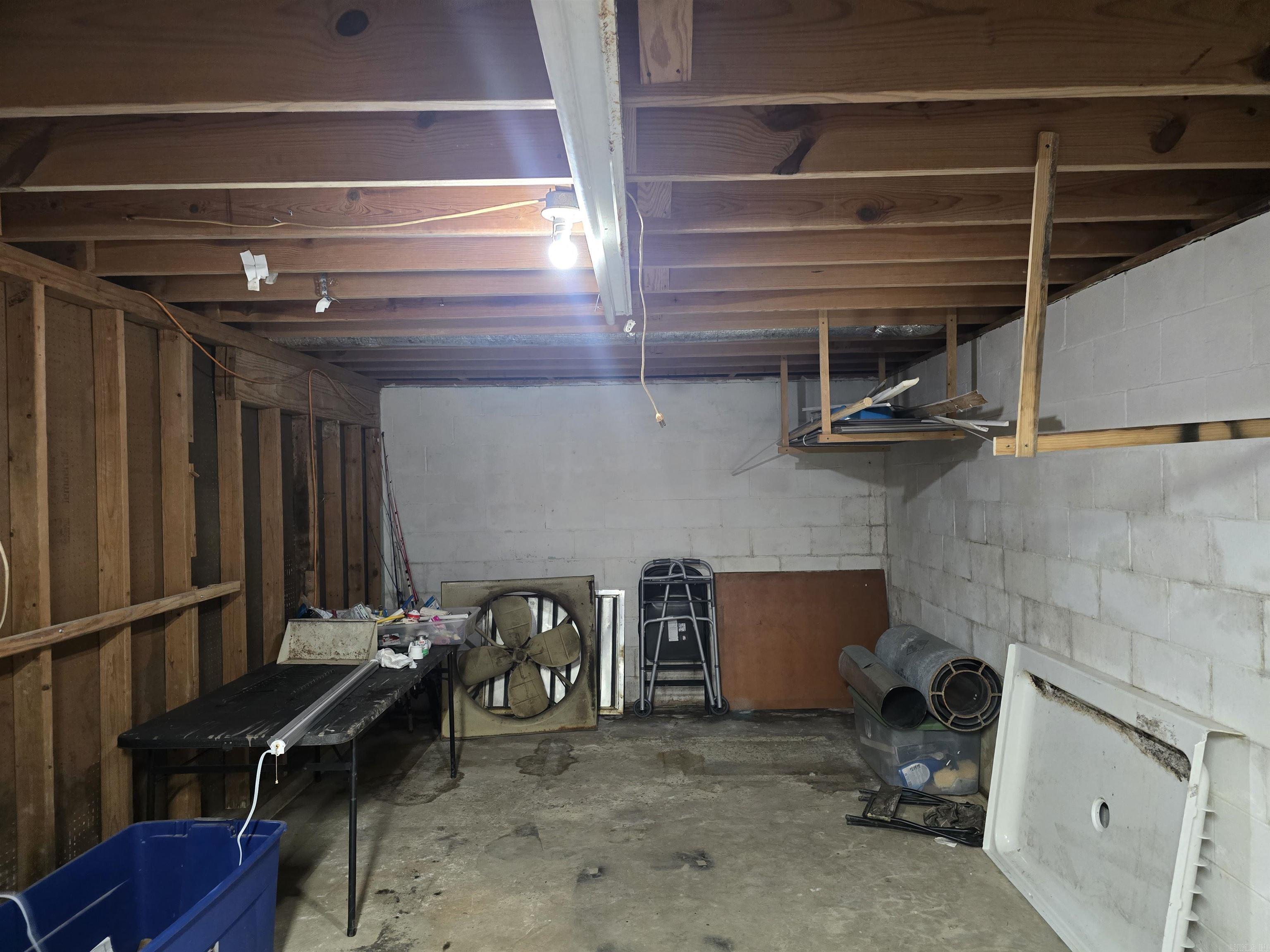 1800 White  Batesville, AR