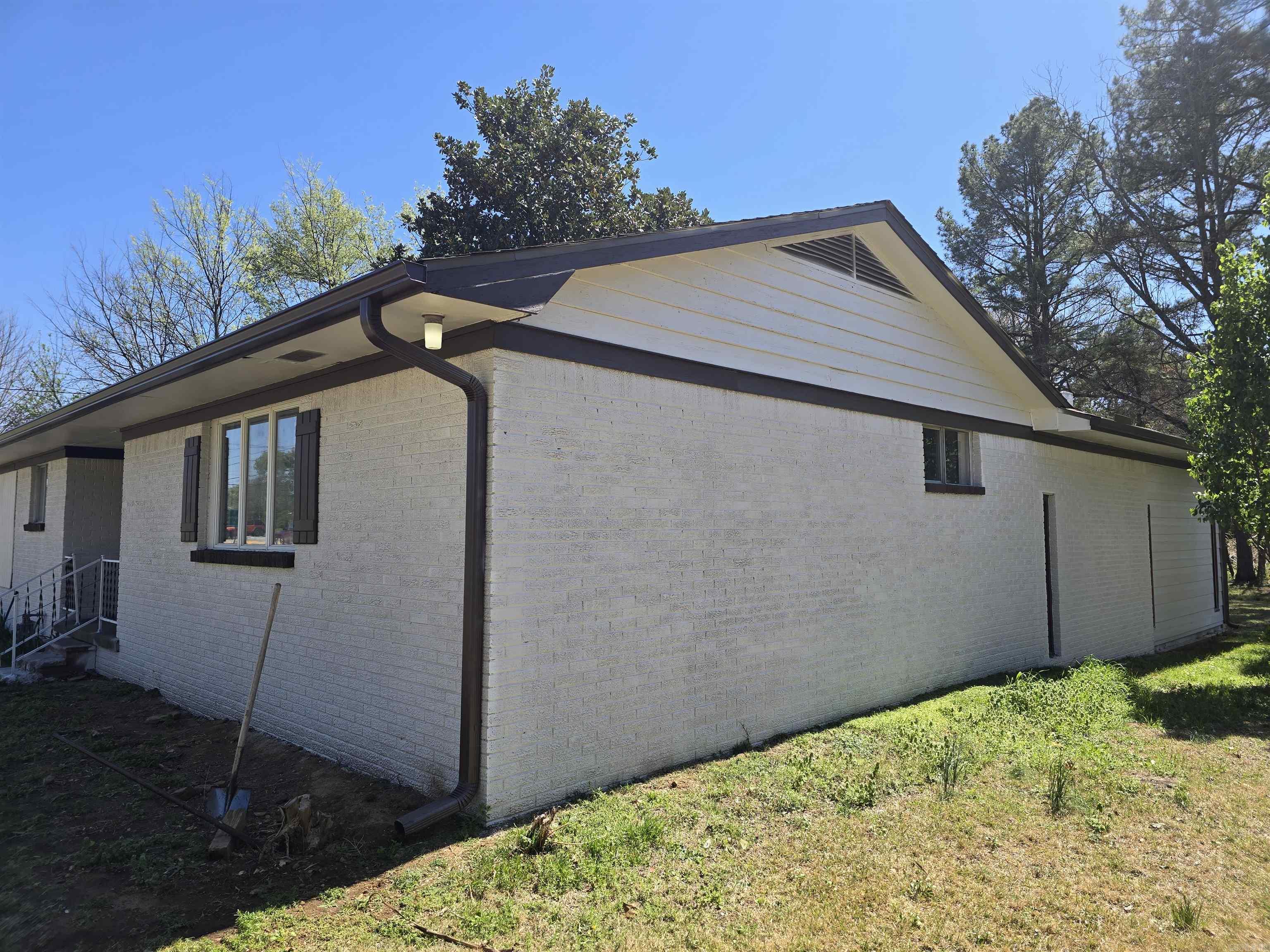 1800 White  Batesville, AR