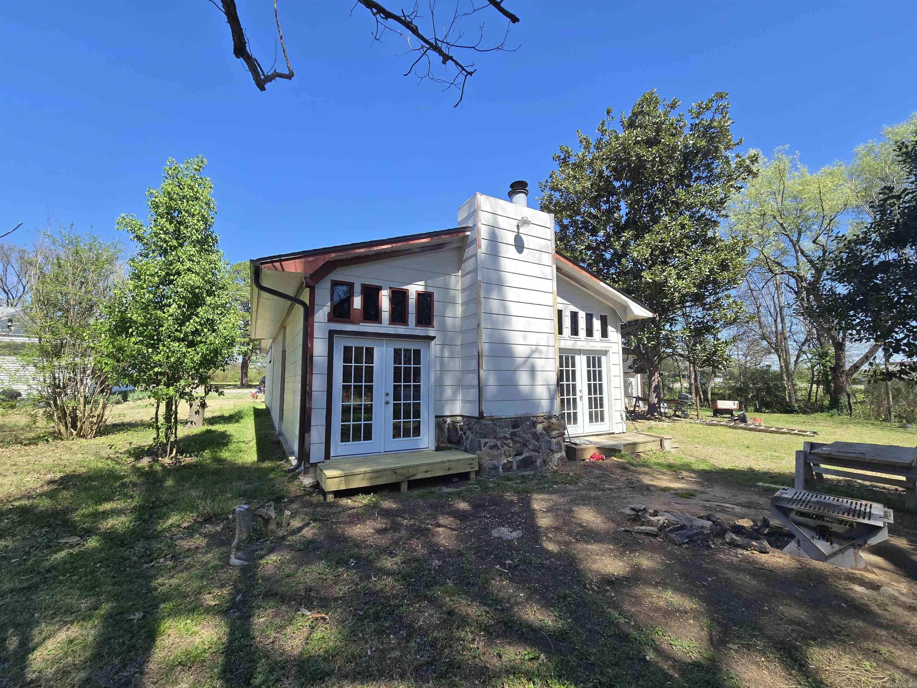 1800 White  Batesville, AR