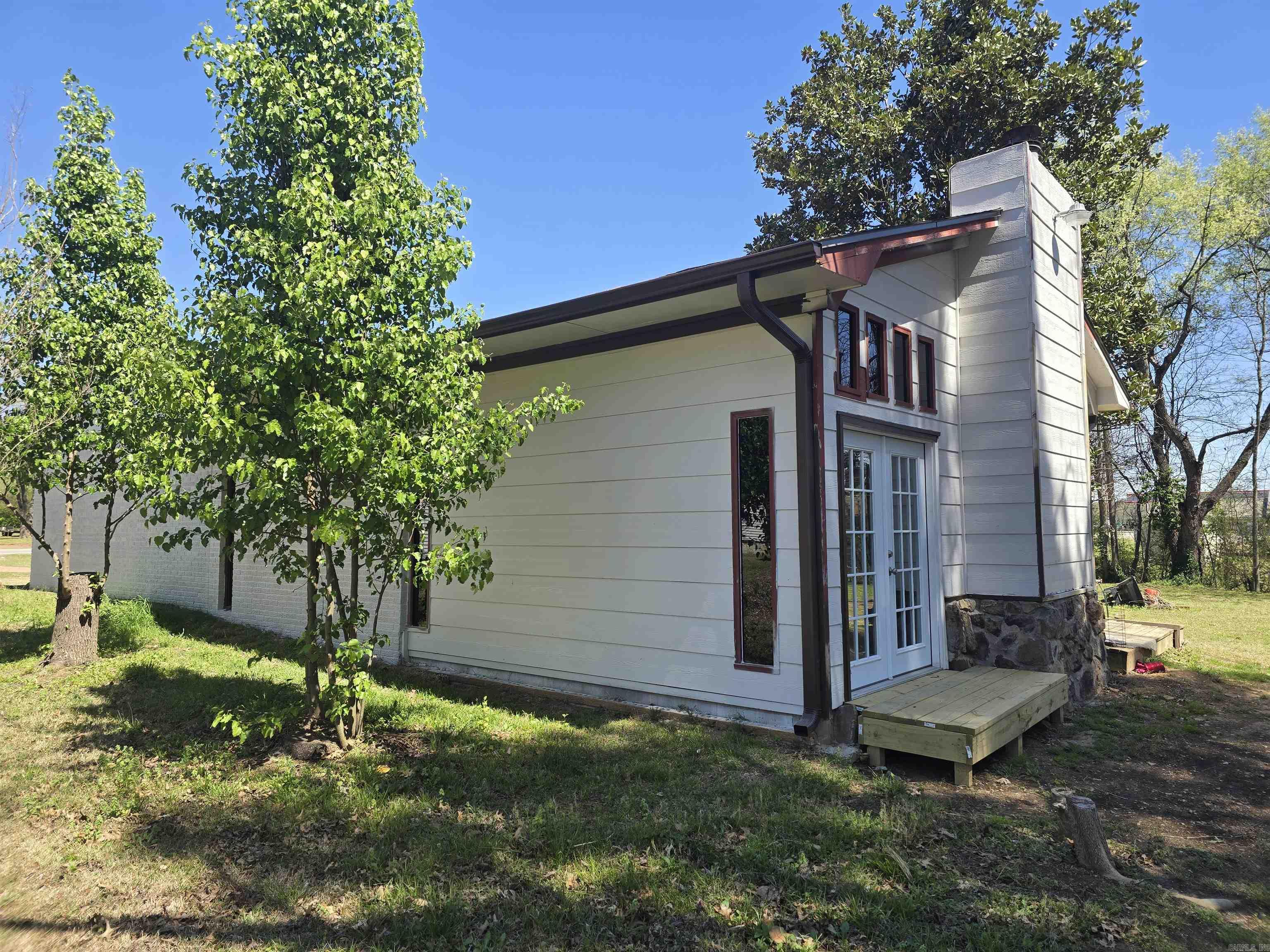 1800 White  Batesville, AR