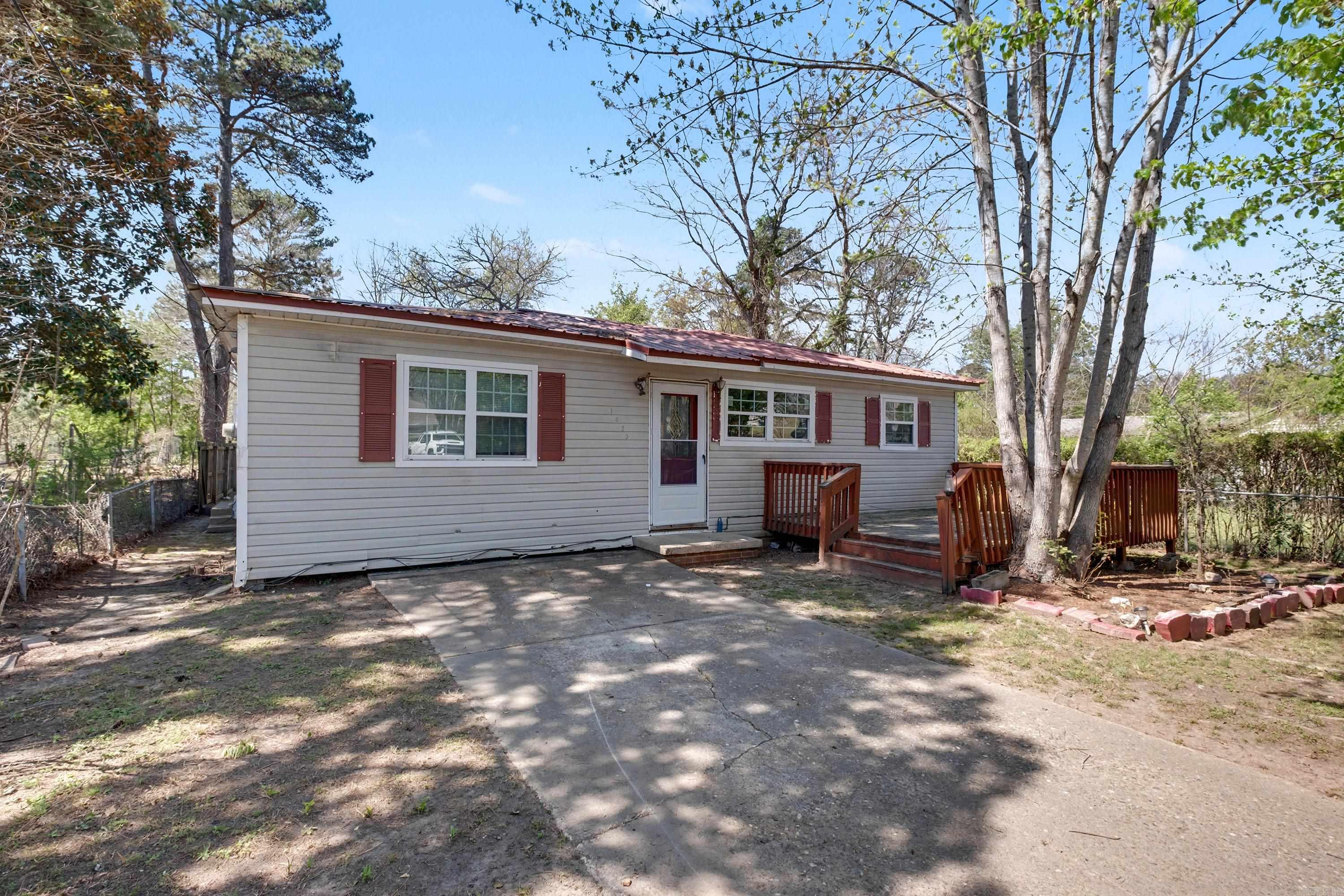 1623 Dixie  Benton, AR