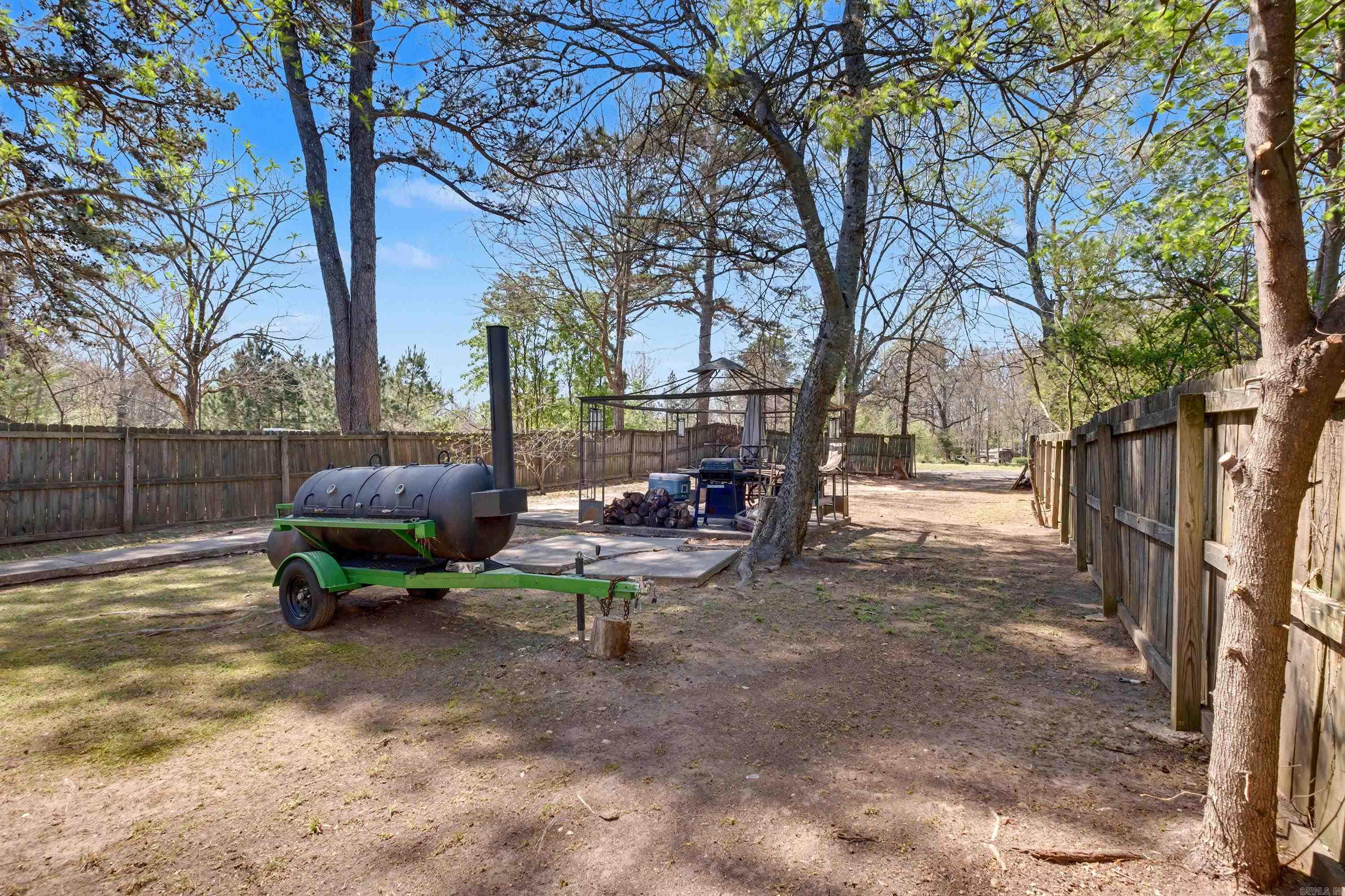 1623 Dixie  Benton, AR