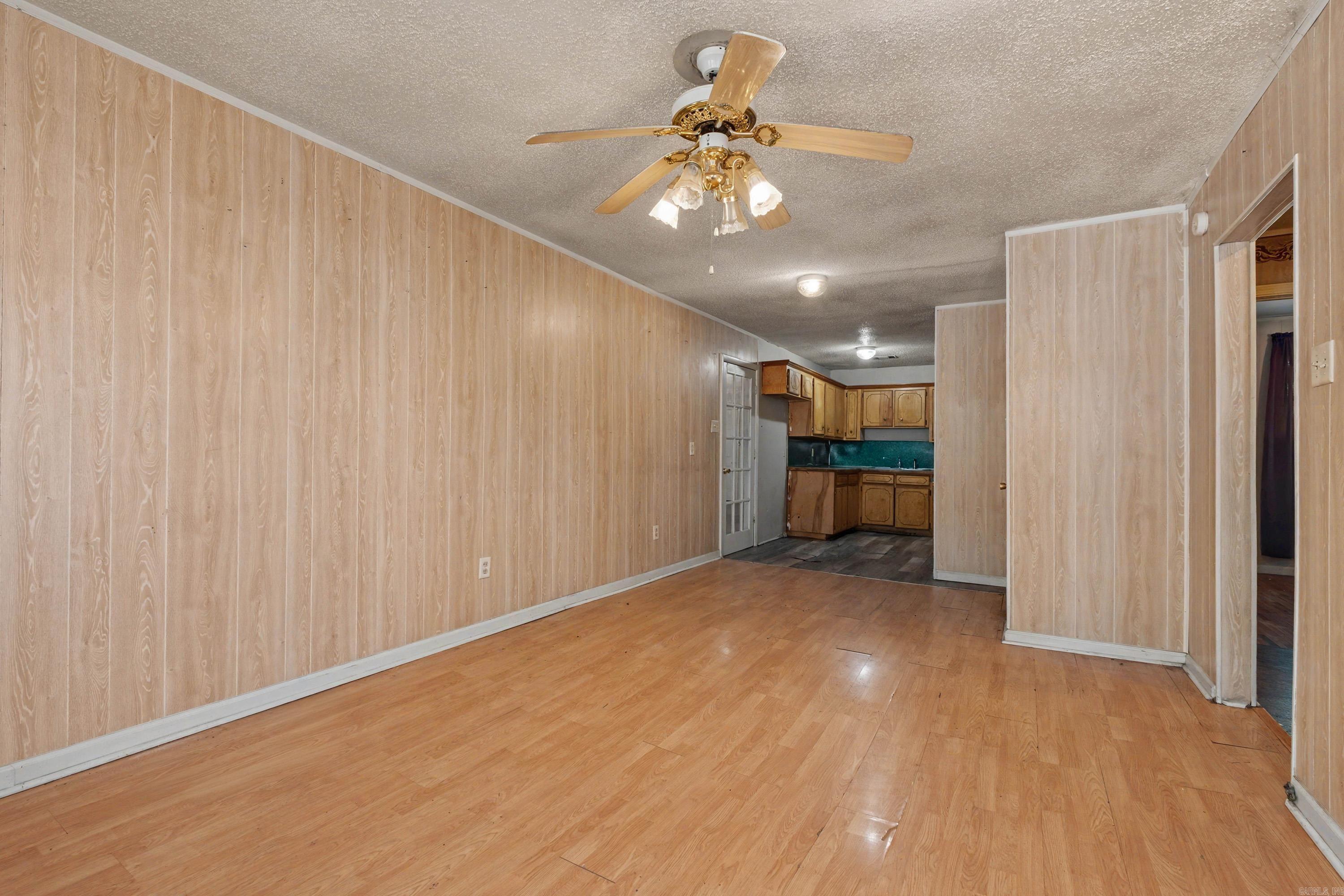 1623 Dixie  Benton, AR