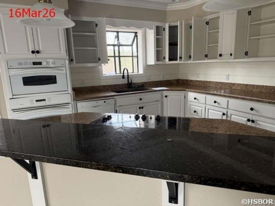 21 Delavega Circle  Hot Springs Village, AR