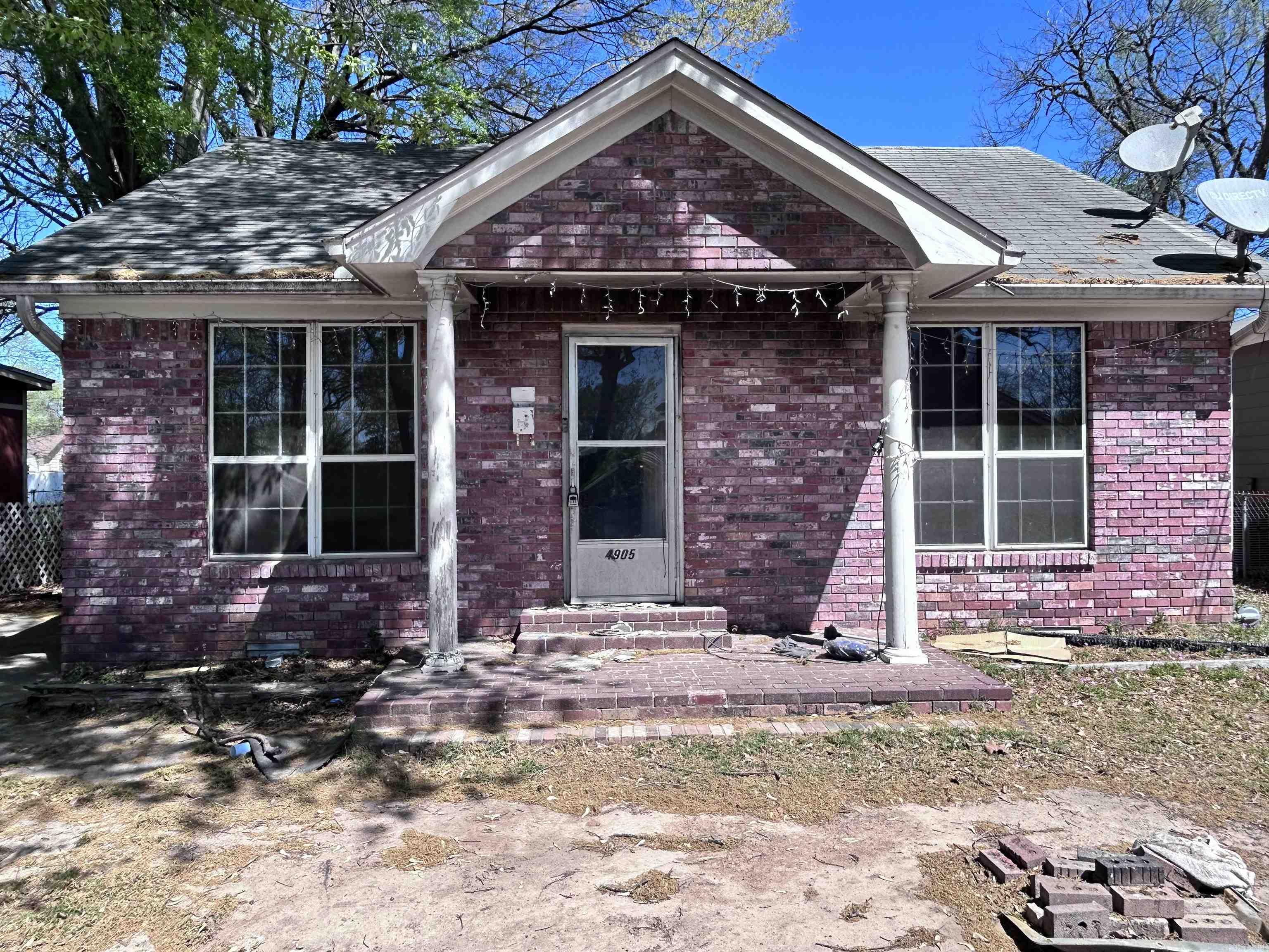 4905 School  North Little Rock, AR