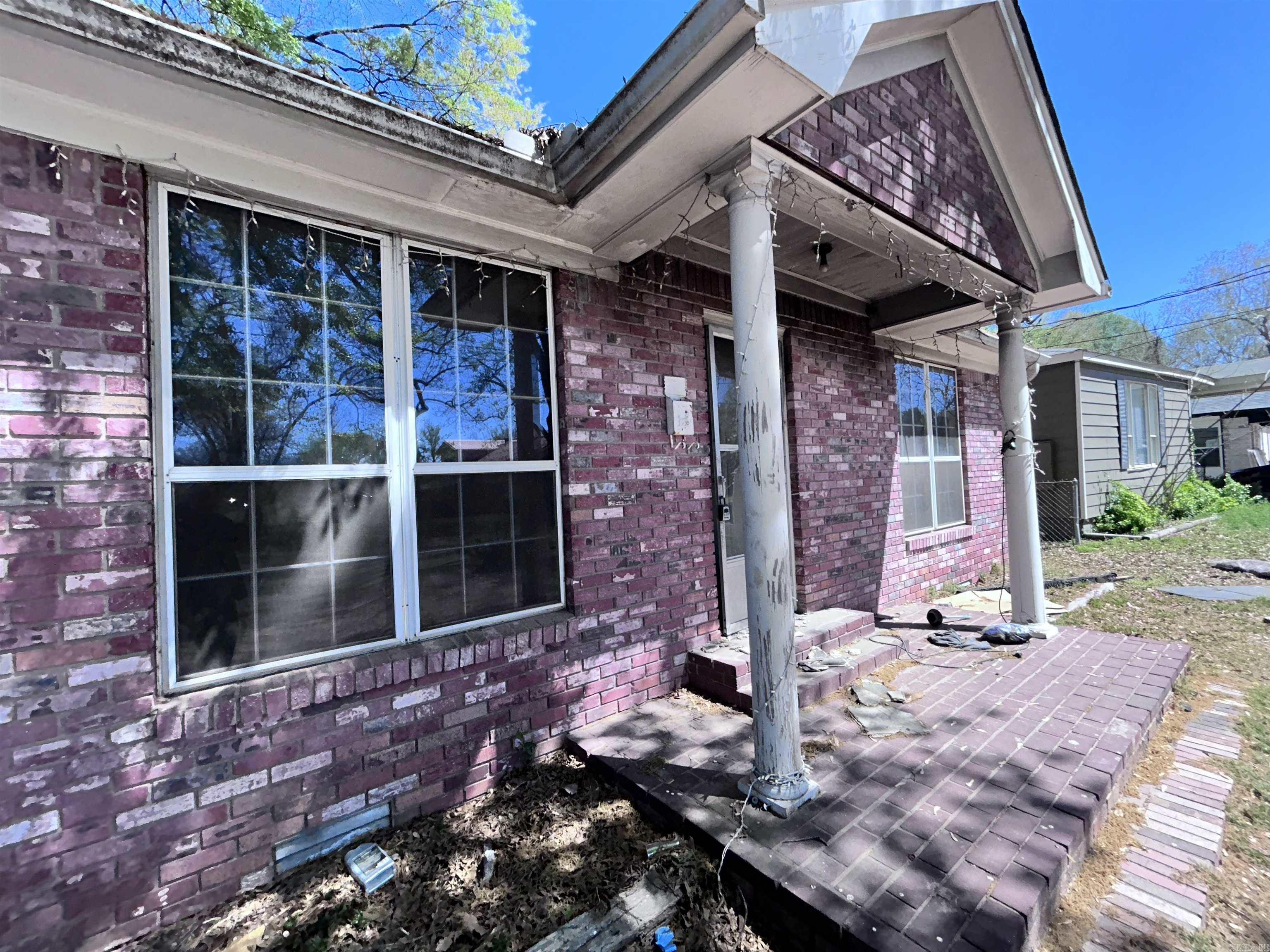 4905 School  North Little Rock, AR