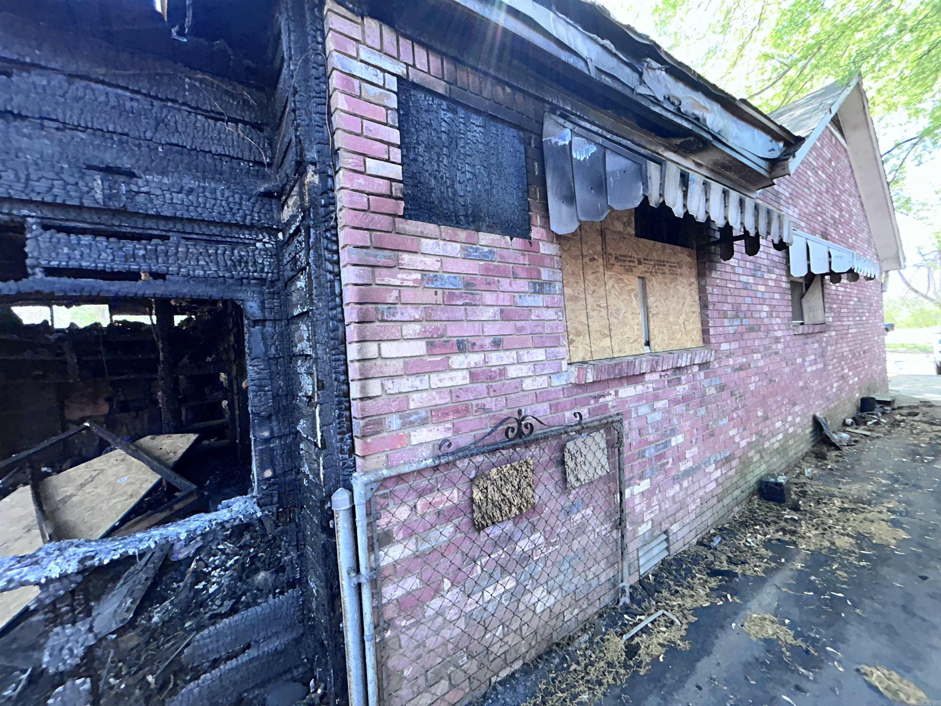 4905 School  North Little Rock, AR