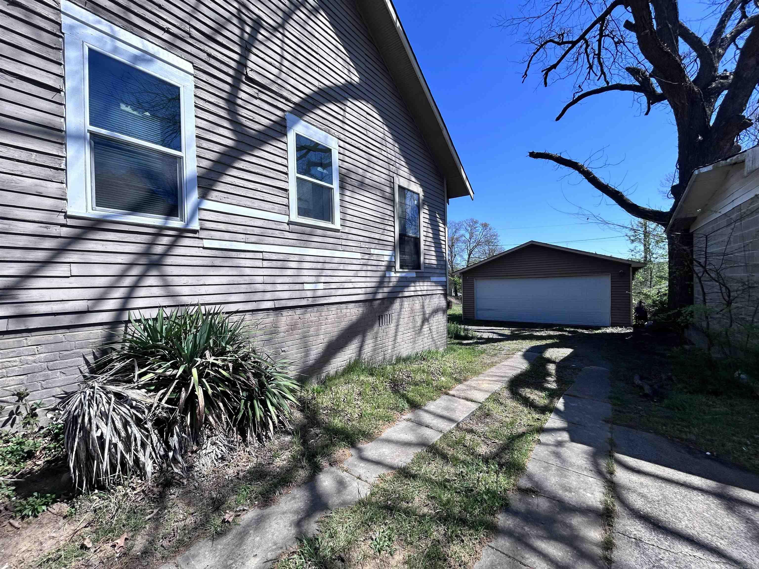 1601 Booker  Little Rock, AR