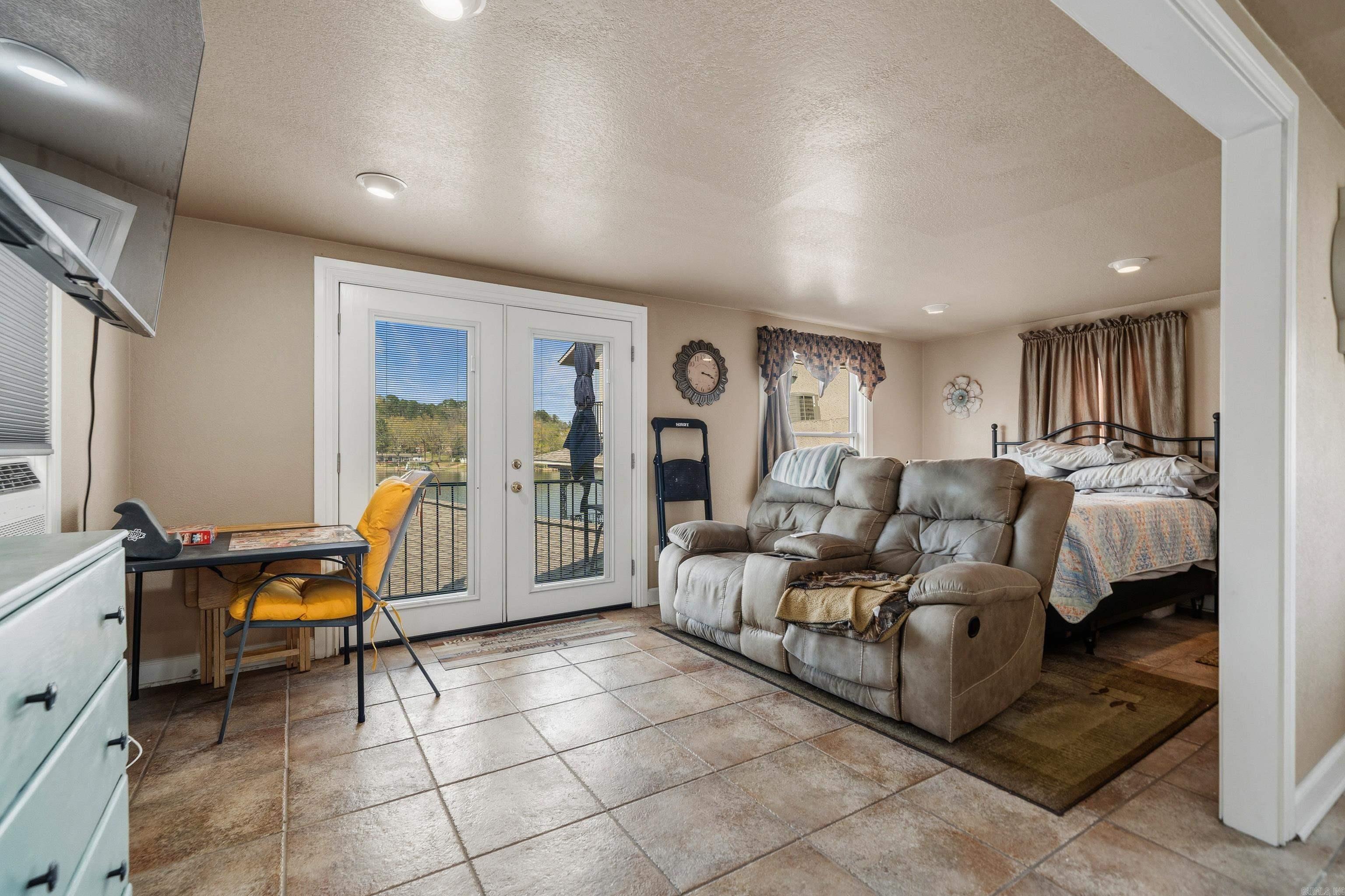 105 Chambers Pt  Hot Springs, AR