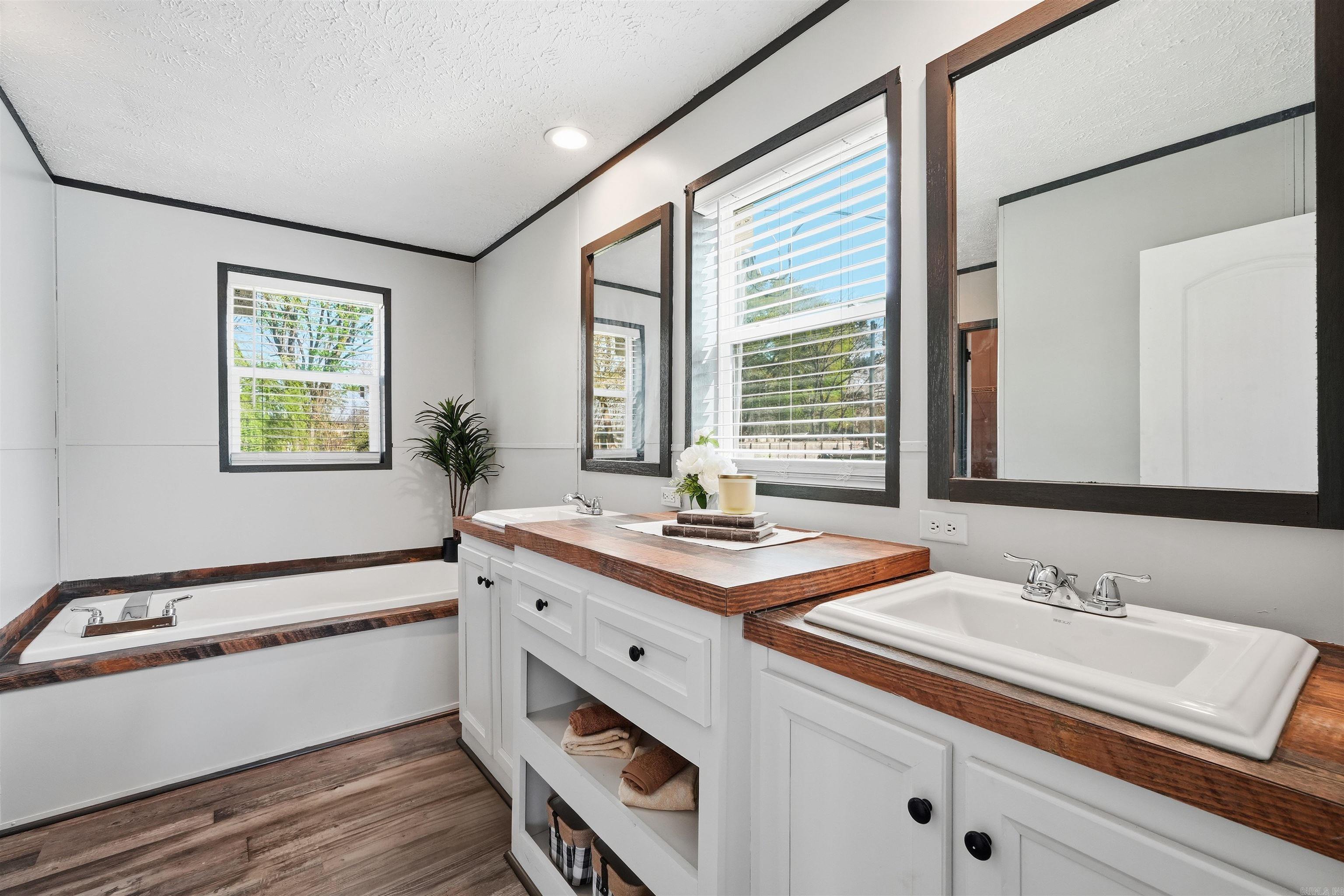 11001 River Trail  Scott, AR