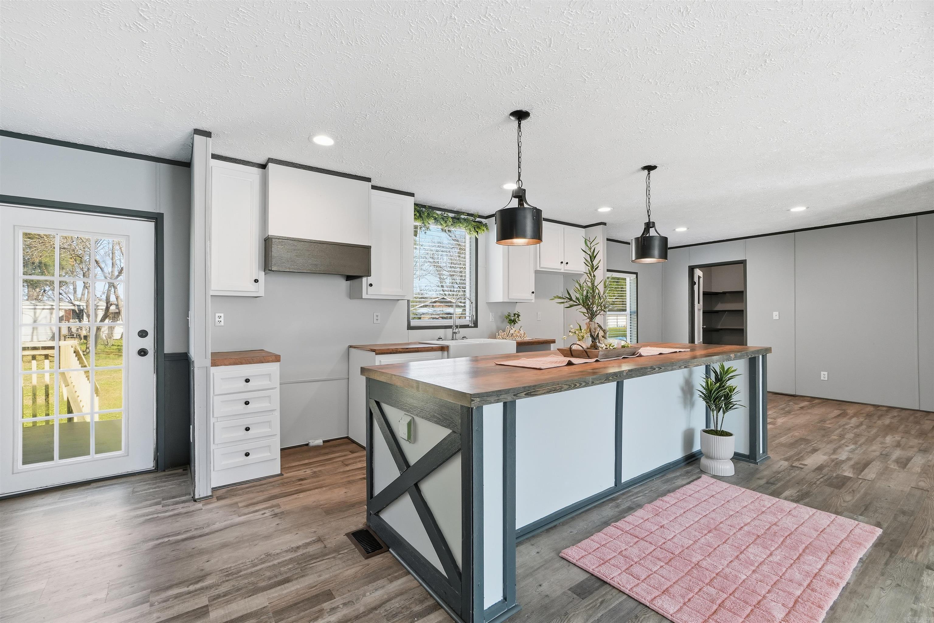 11001 River Trail  Scott, AR