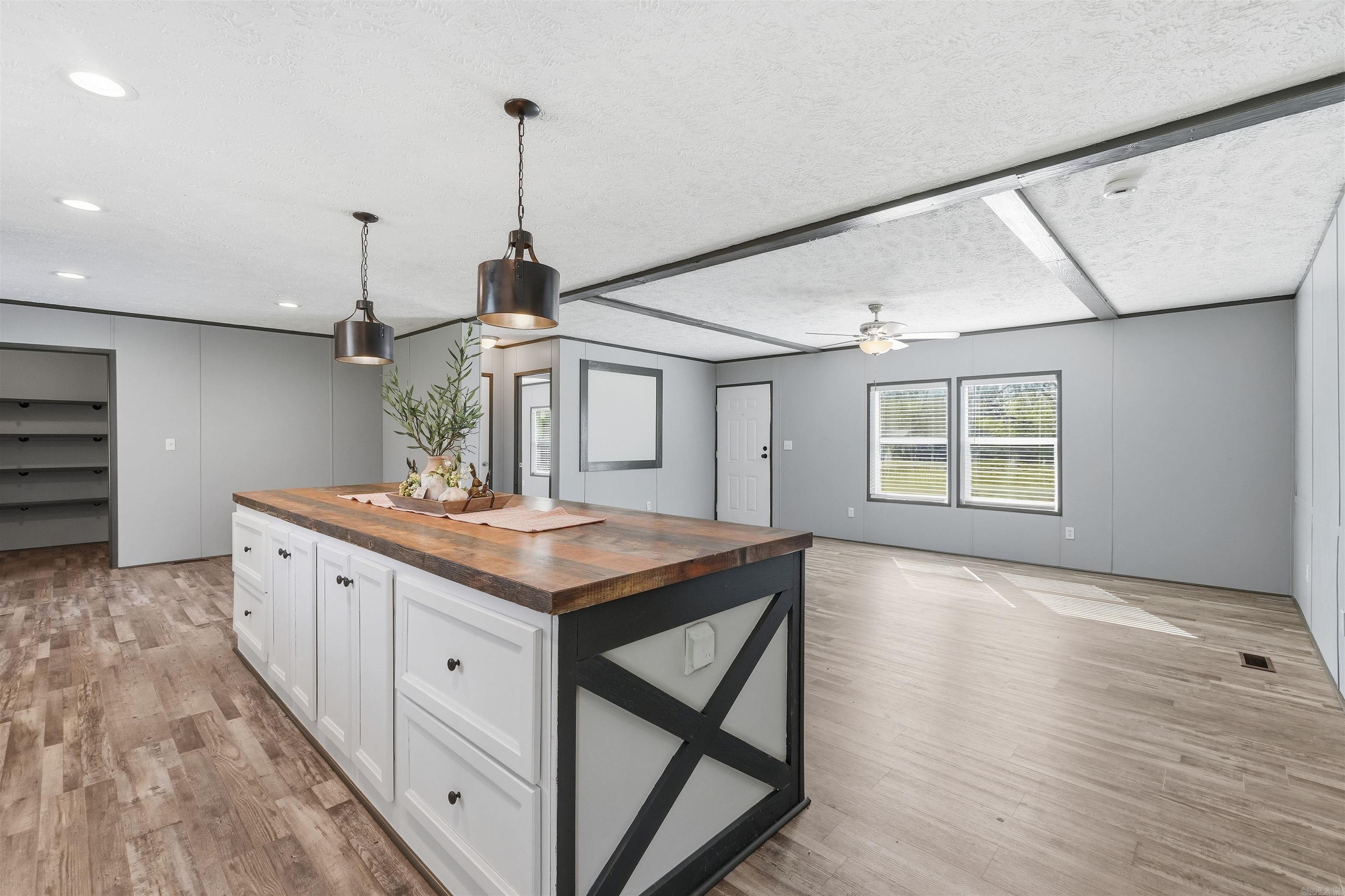 11001 River Trail  Scott, AR