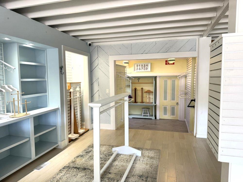 200 E Main  Hardy, AR