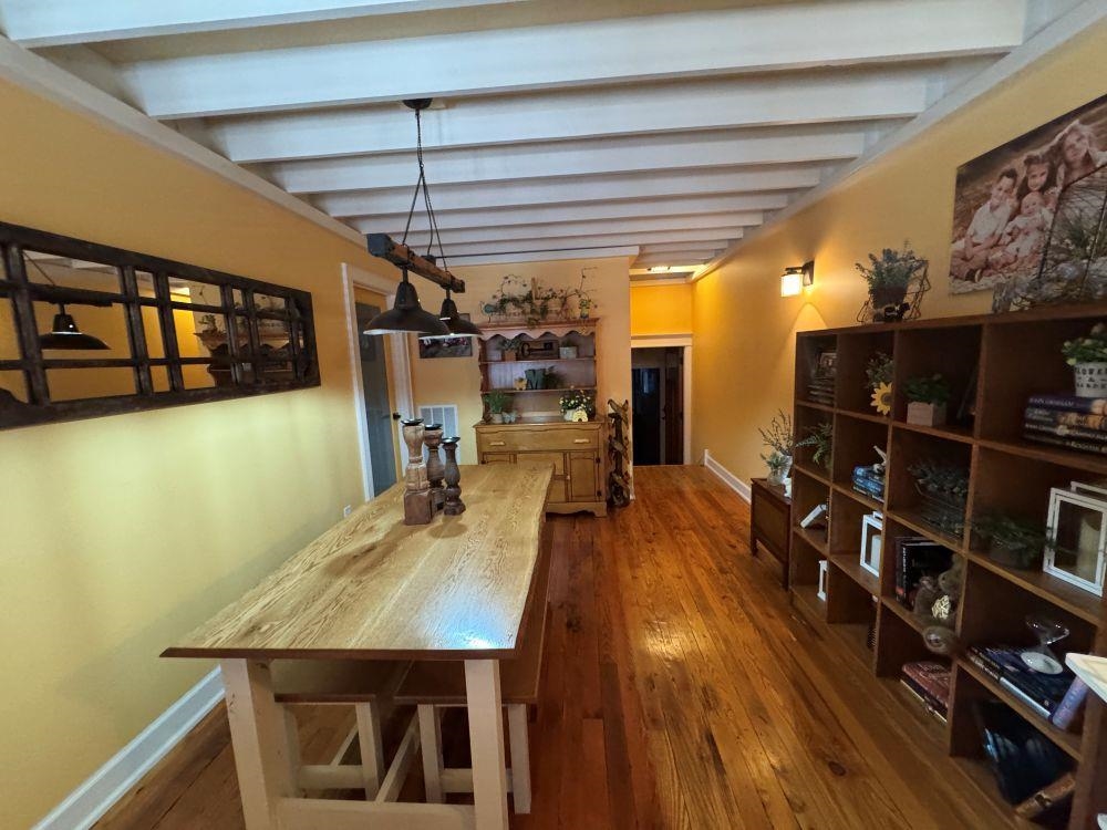 200 E Main  Hardy, AR