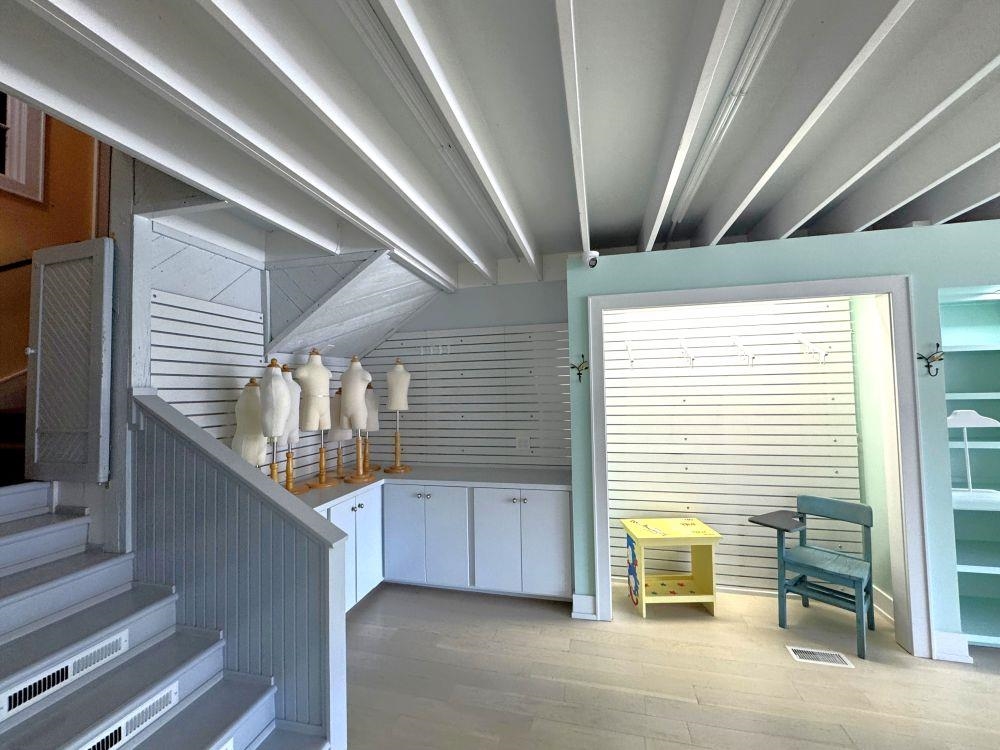 200 E Main  Hardy, AR