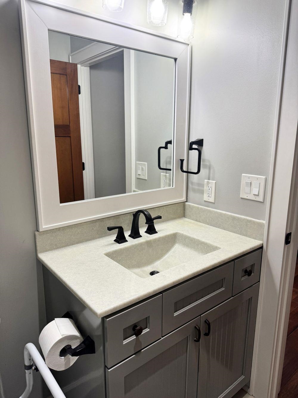 200 E Main  Hardy, AR