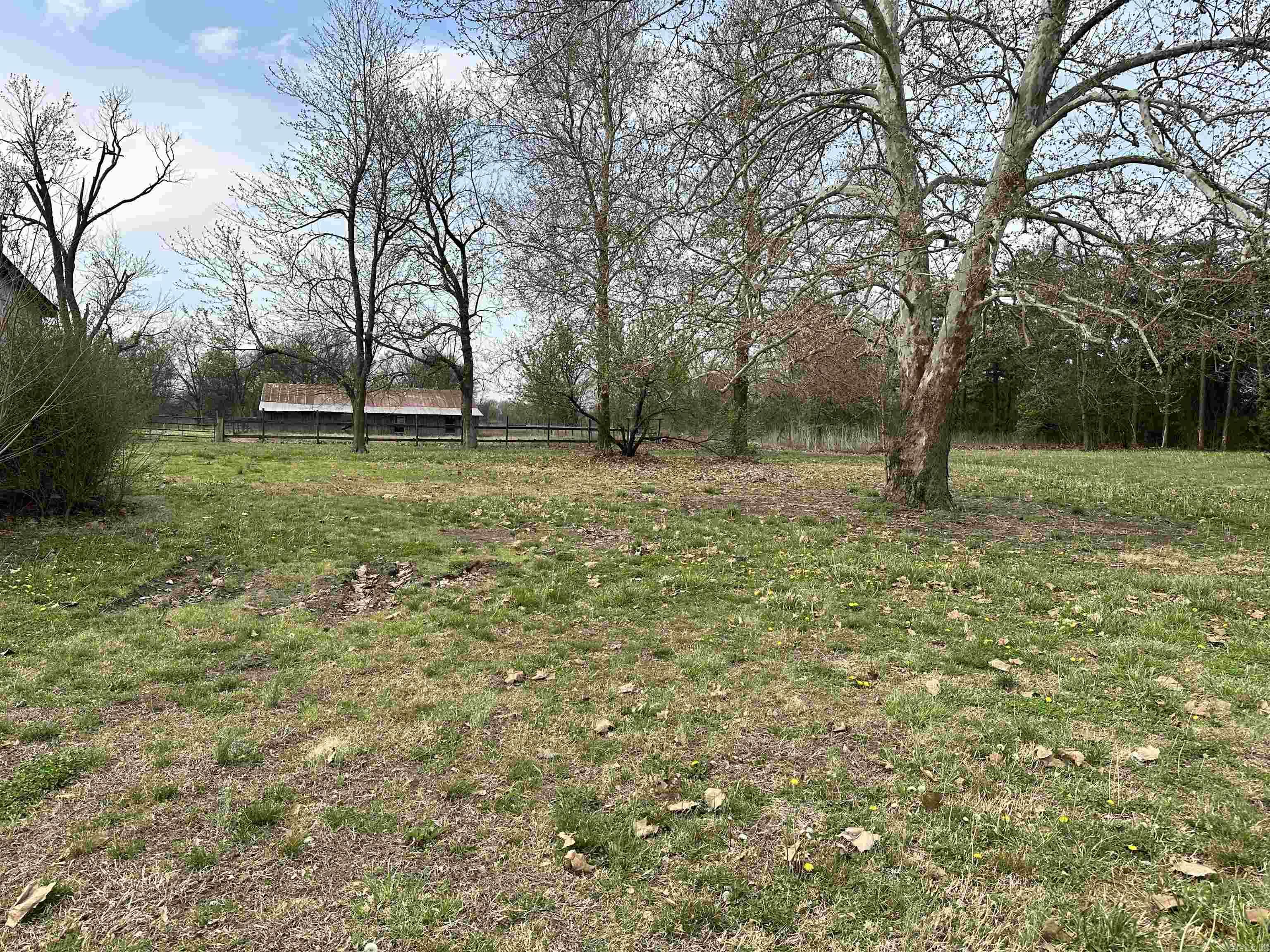 72 Grassy Lake  Earle, AR