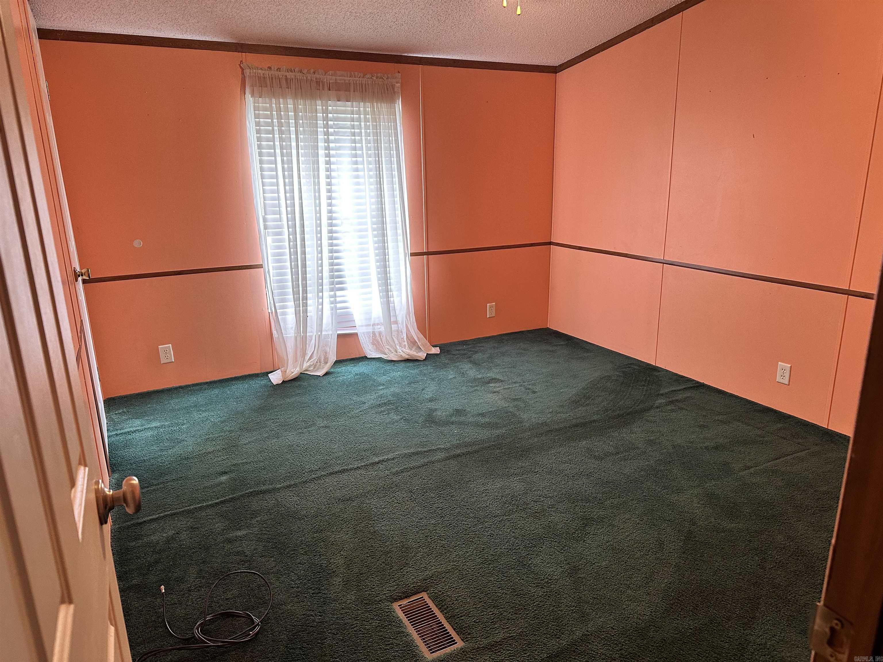 72 Grassy Lake  Earle, AR