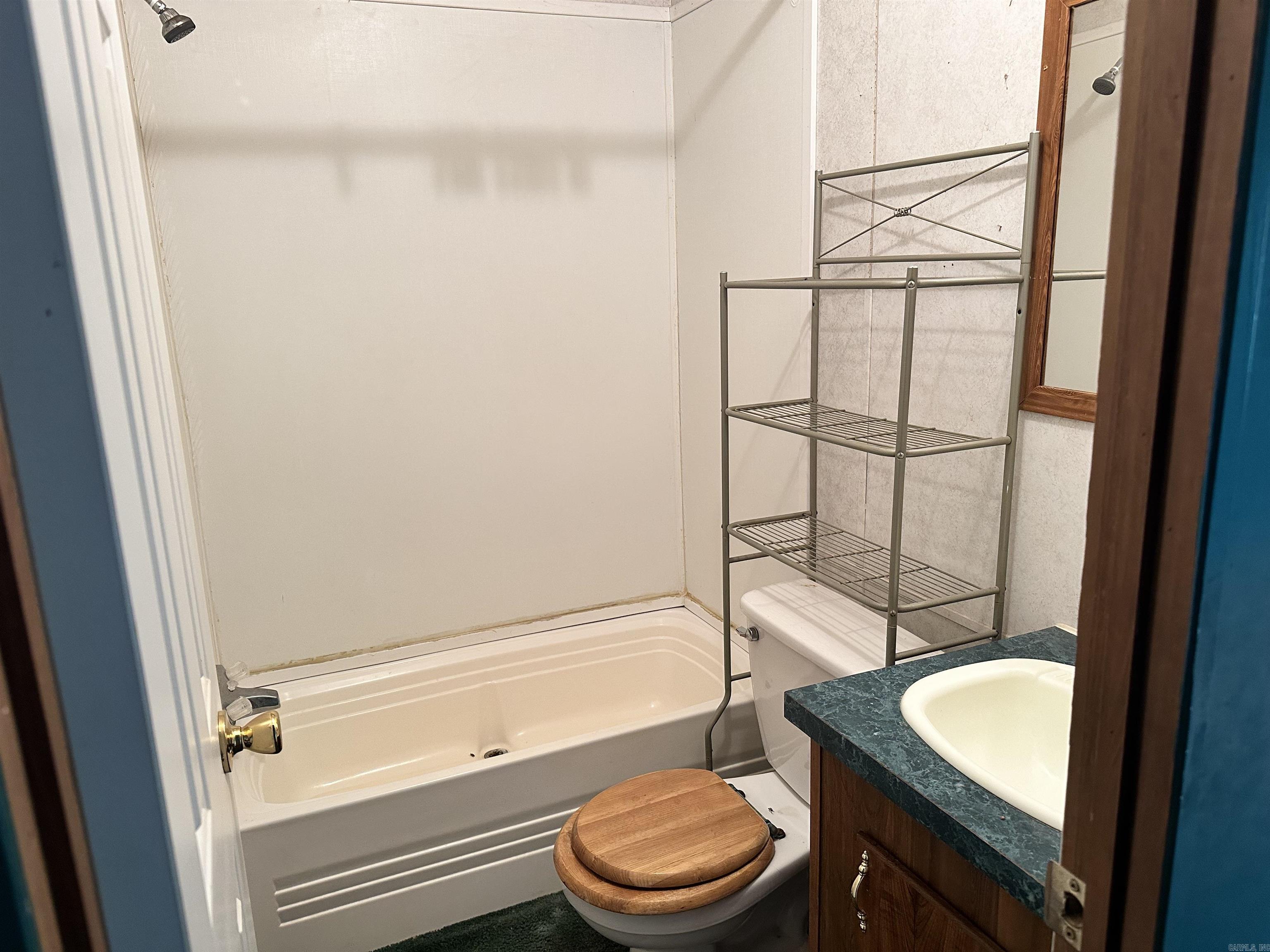 72 Grassy Lake  Earle, AR