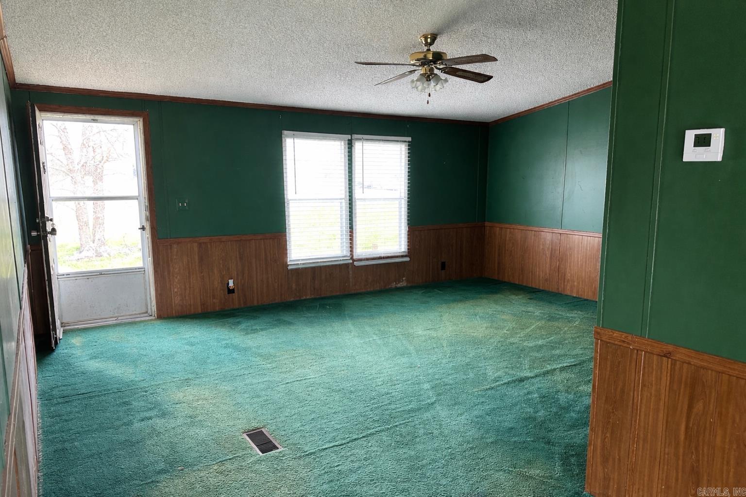 72 Grassy Lake  Earle, AR