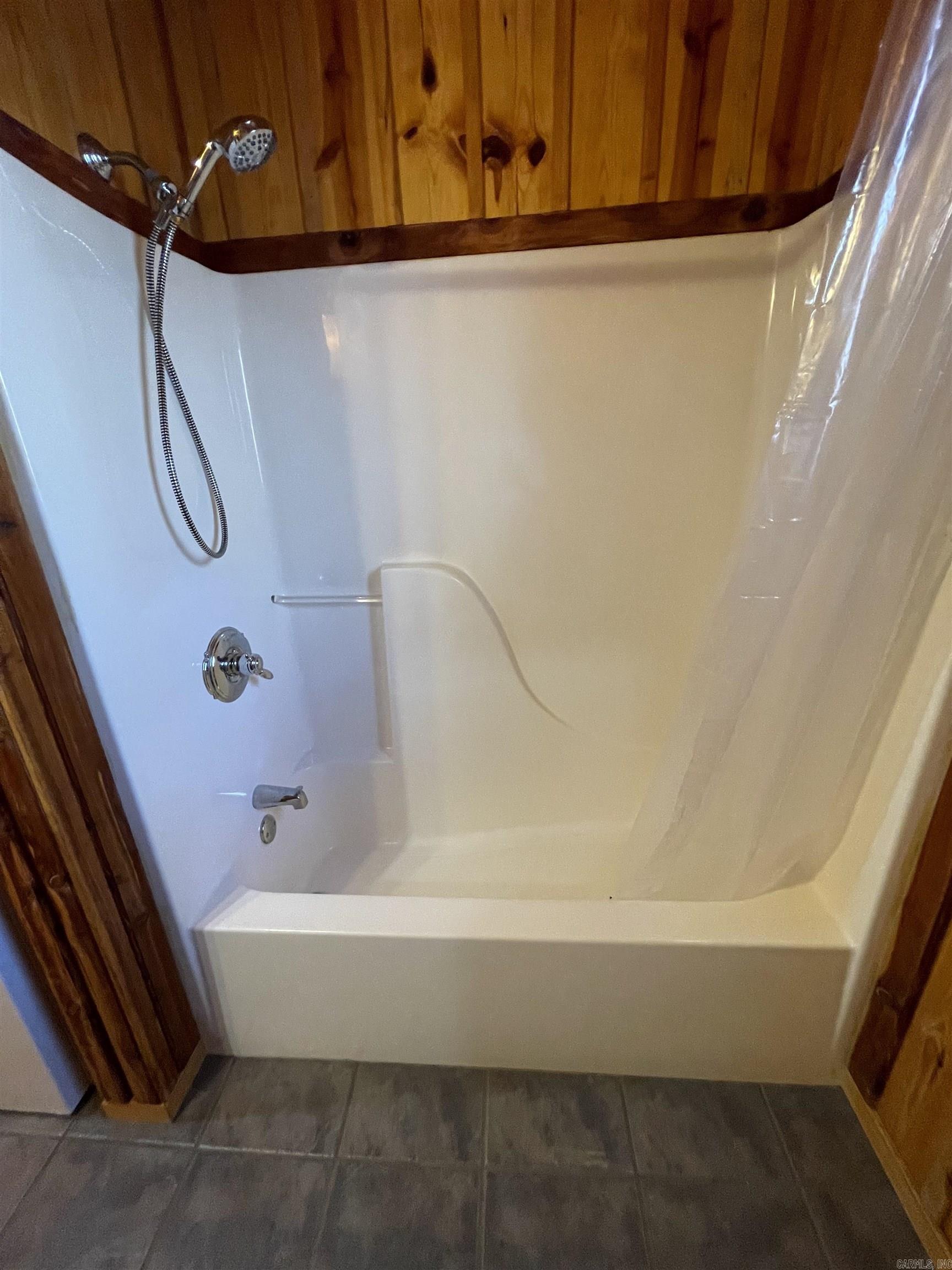 1671 Sylvan  Clinton, AR