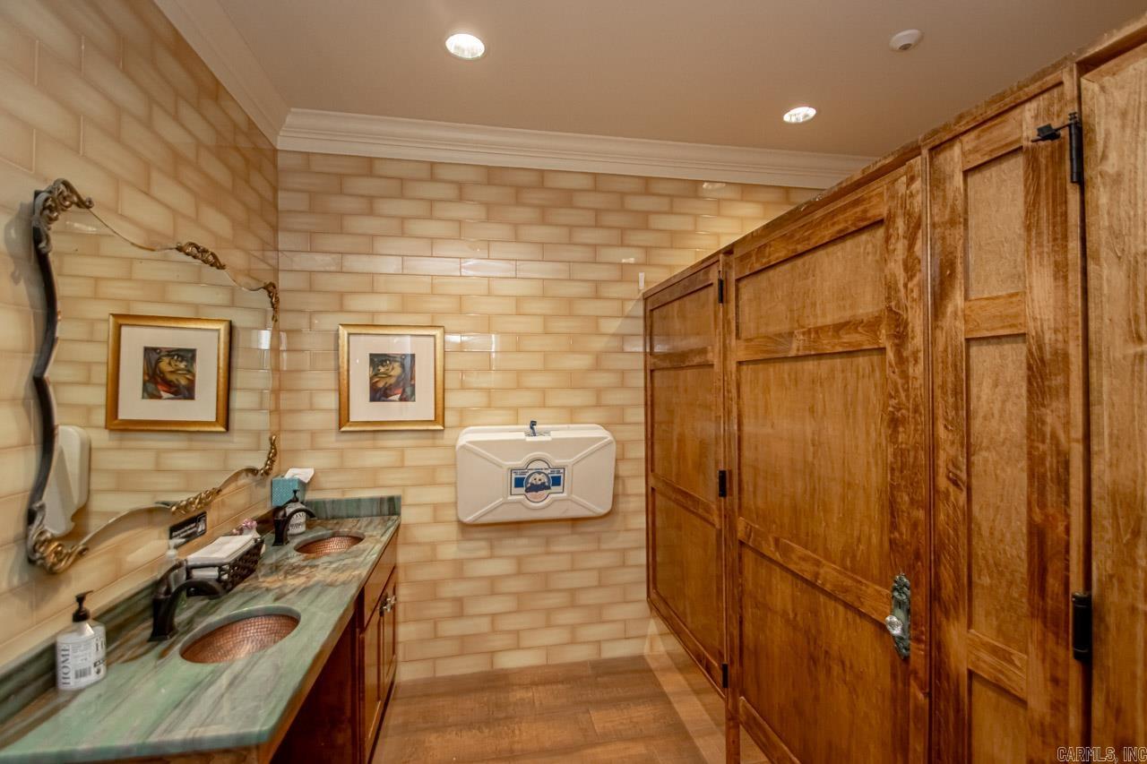 15228 Interstate 30  Benton, AR