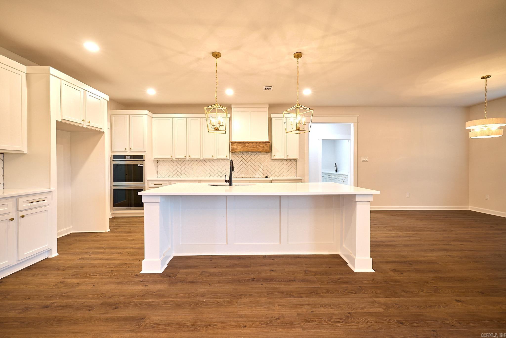 10565 W Miller Sardis Road  Bauxite, AR