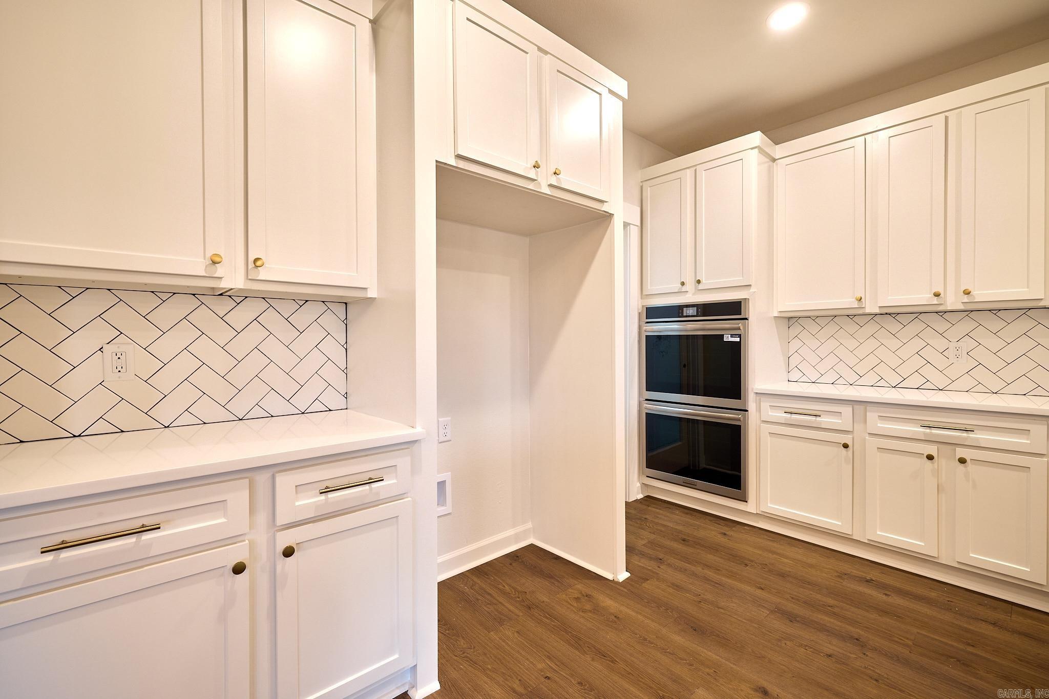 10565 W Miller Sardis Road  Bauxite, AR