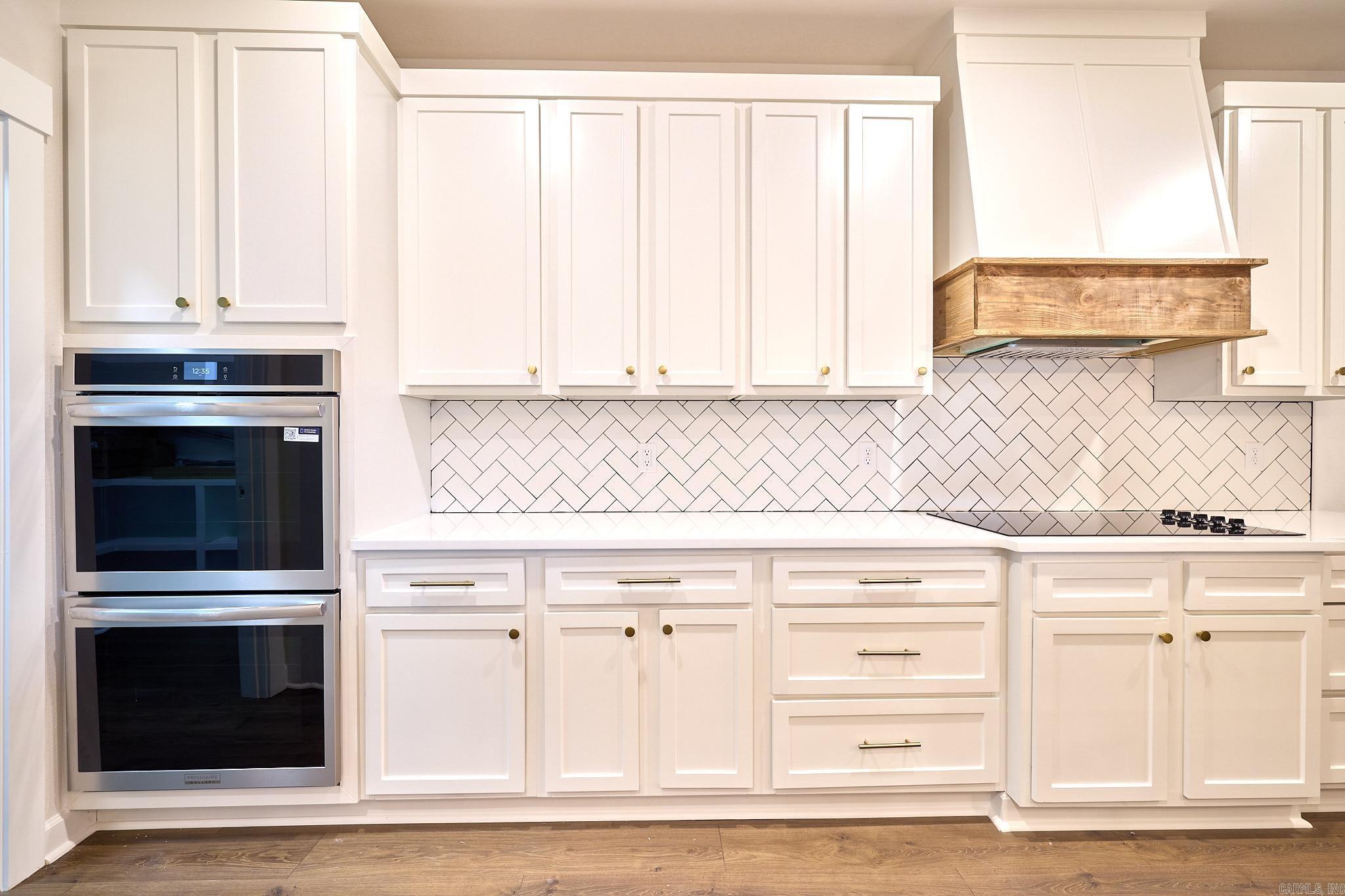 10565 W Miller Sardis Road  Bauxite, AR