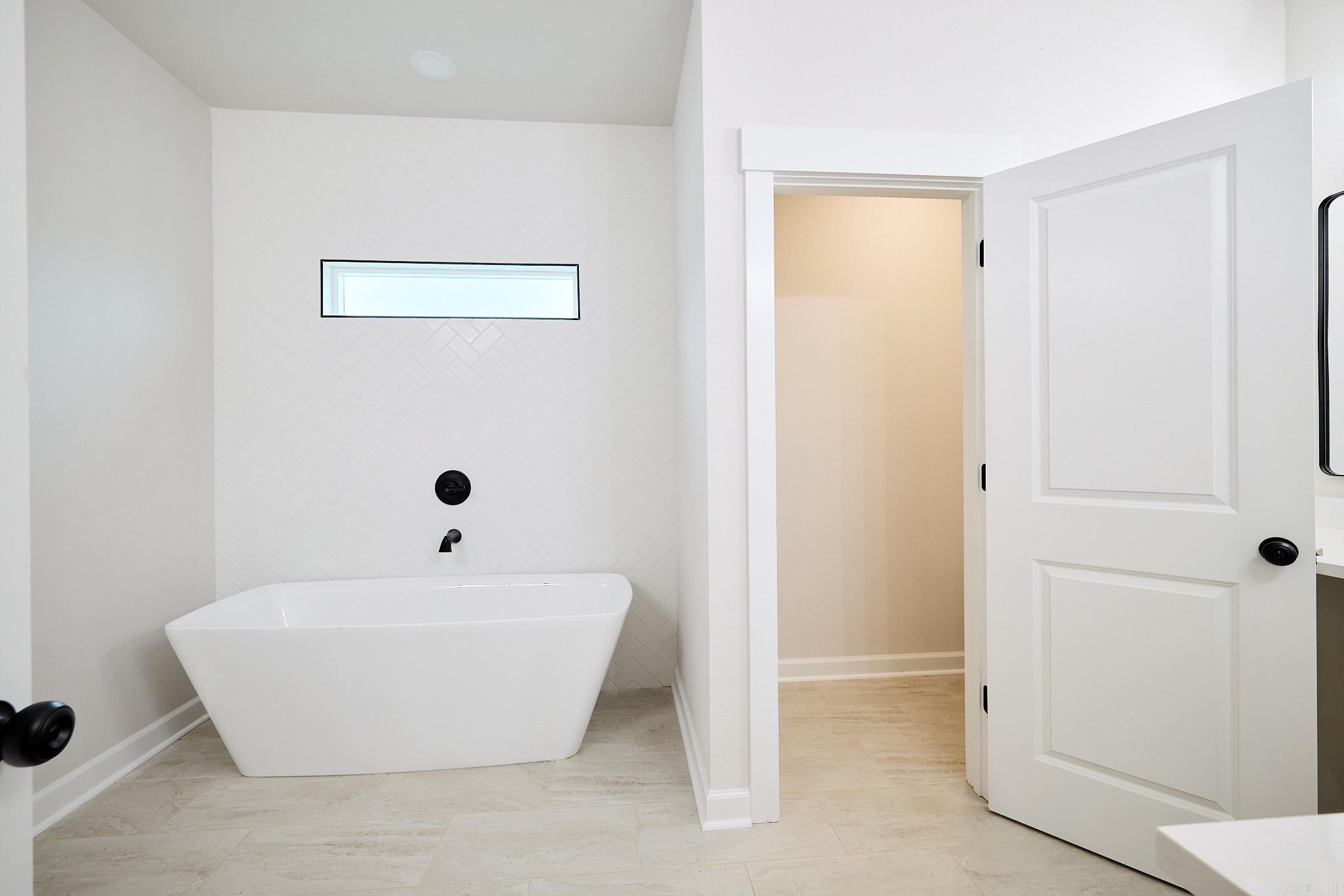 10565 W Miller Sardis Road  Bauxite, AR