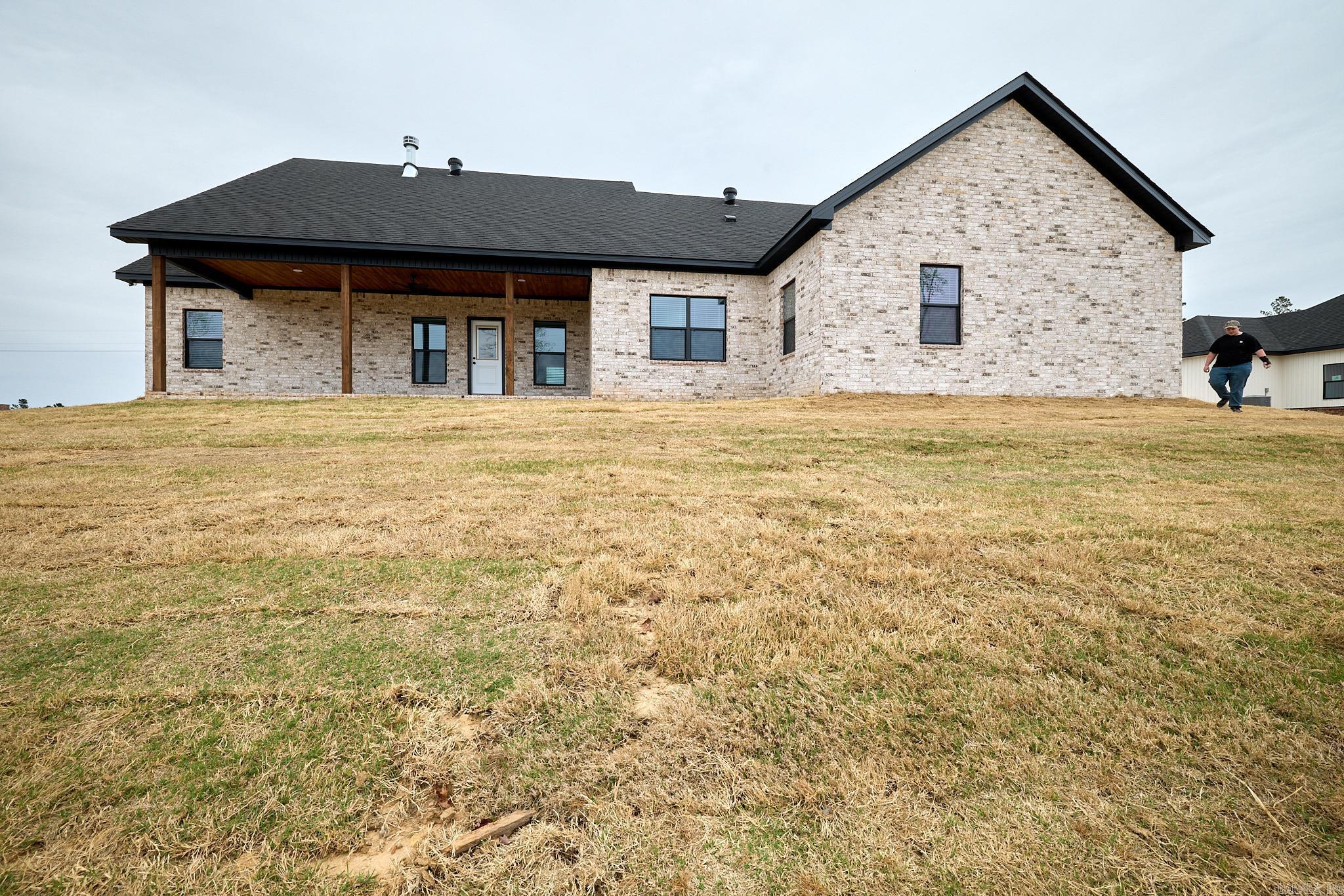 10565 W Miller Sardis Road  Bauxite, AR