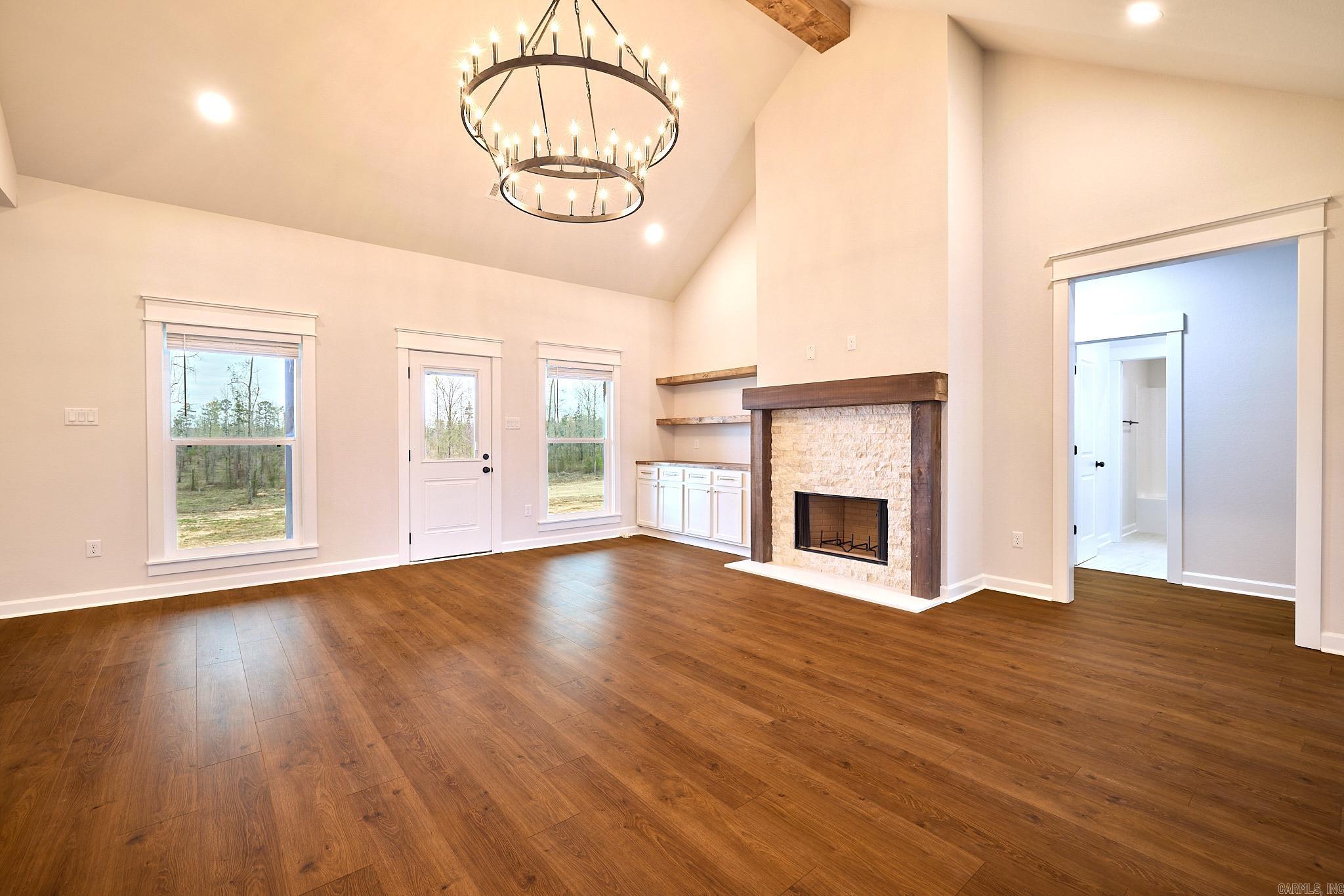 10565 W Miller Sardis Road  Bauxite, AR