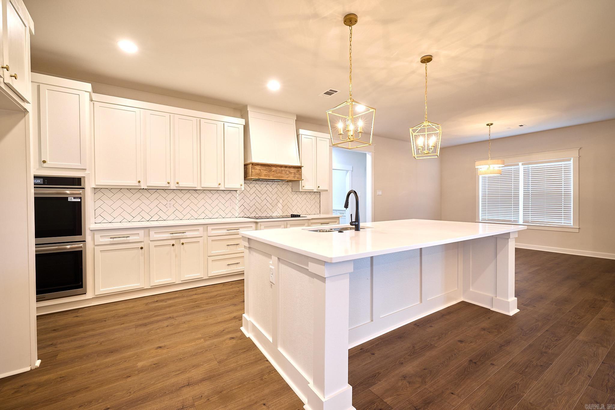 10565 W Miller Sardis Road  Bauxite, AR