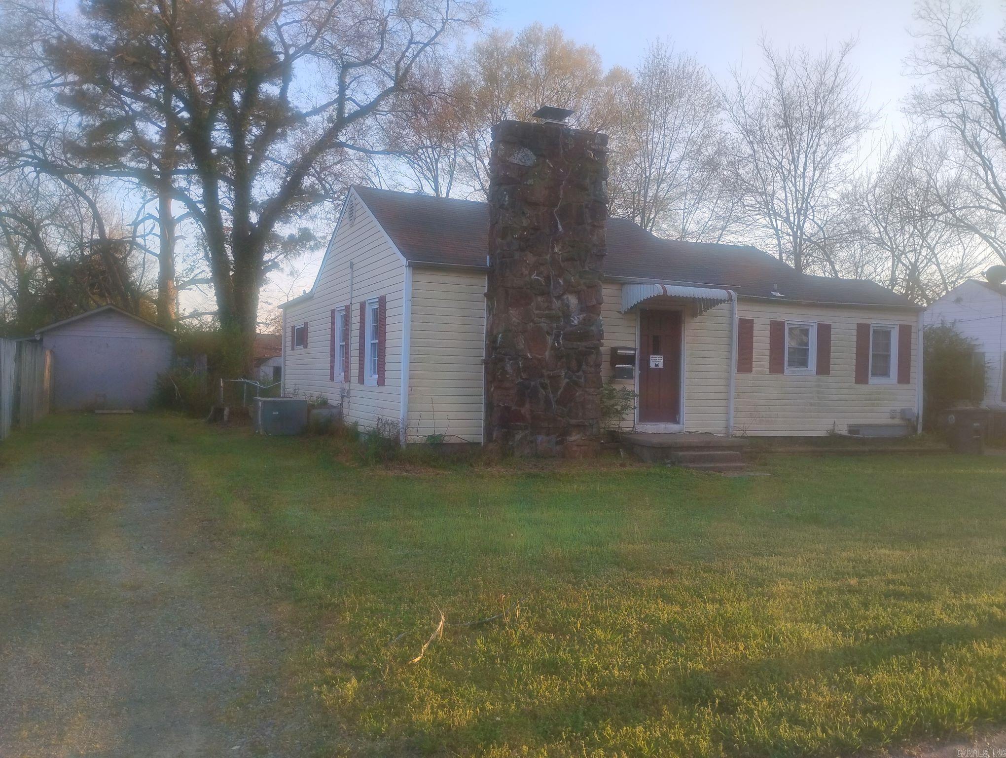 1111 E River Ave  Searcy, AR