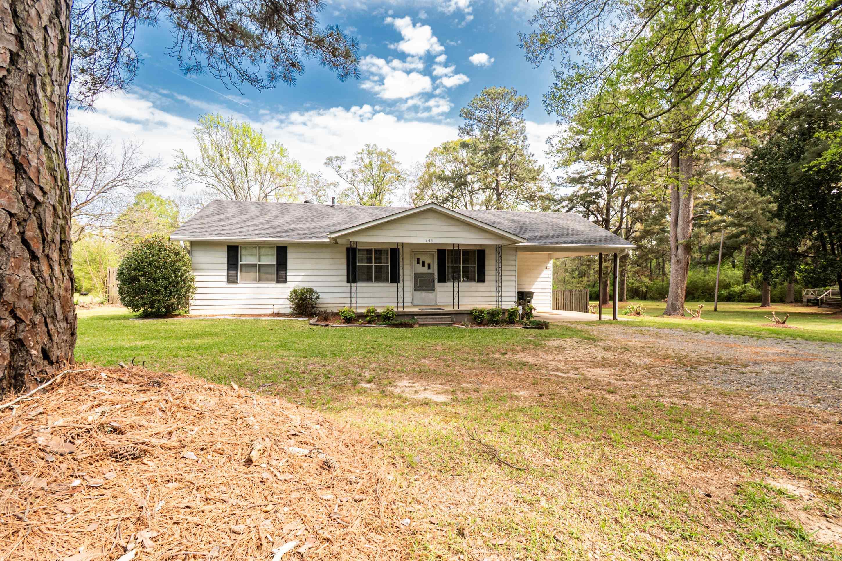 343 E Willis Ave  Monticello, AR