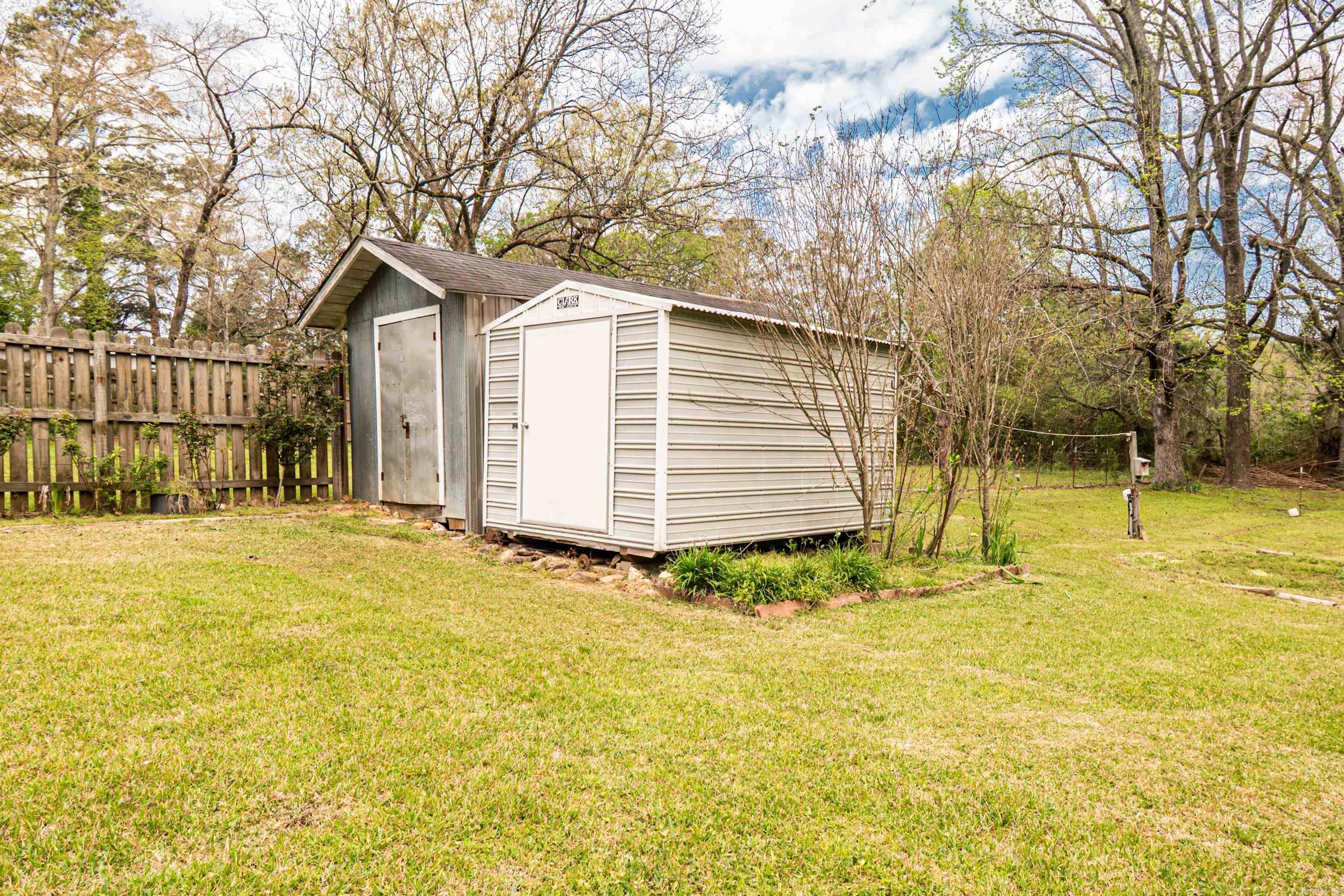 343 E Willis Ave  Monticello, AR