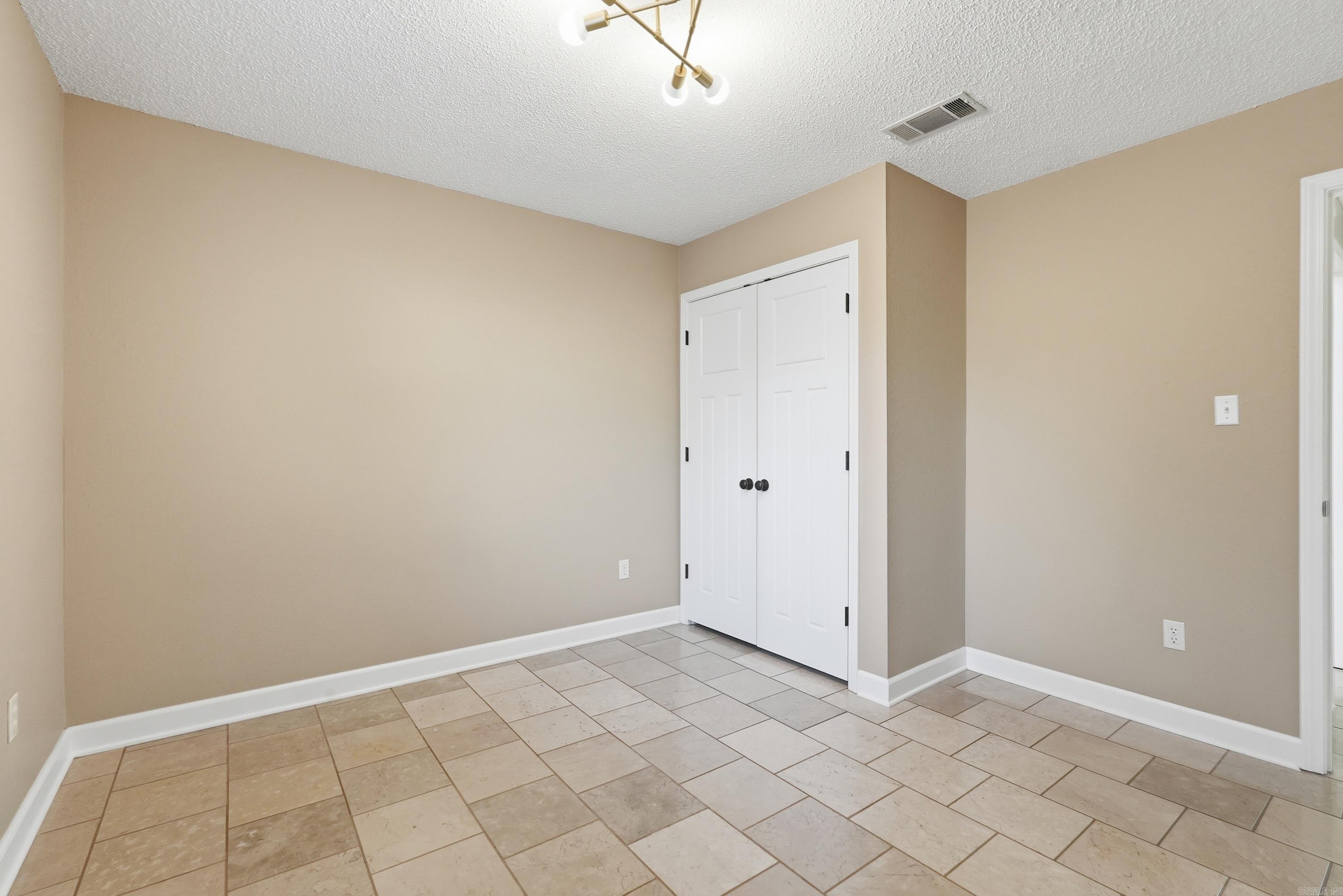 19 Rosanne Dr Conway, AR 72034