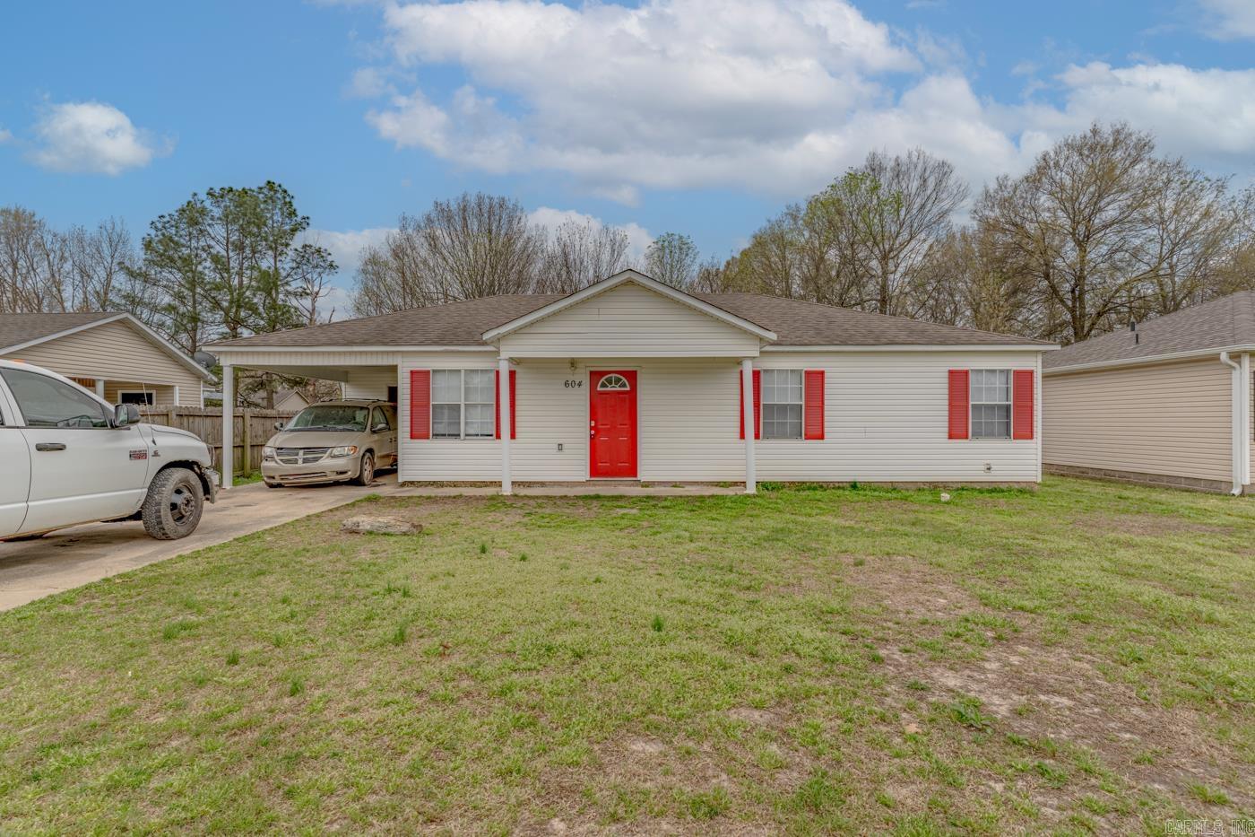 604 Meadow Ln  Paragould, AR