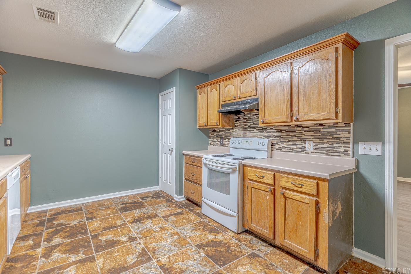 604 Meadow Ln  Paragould, AR