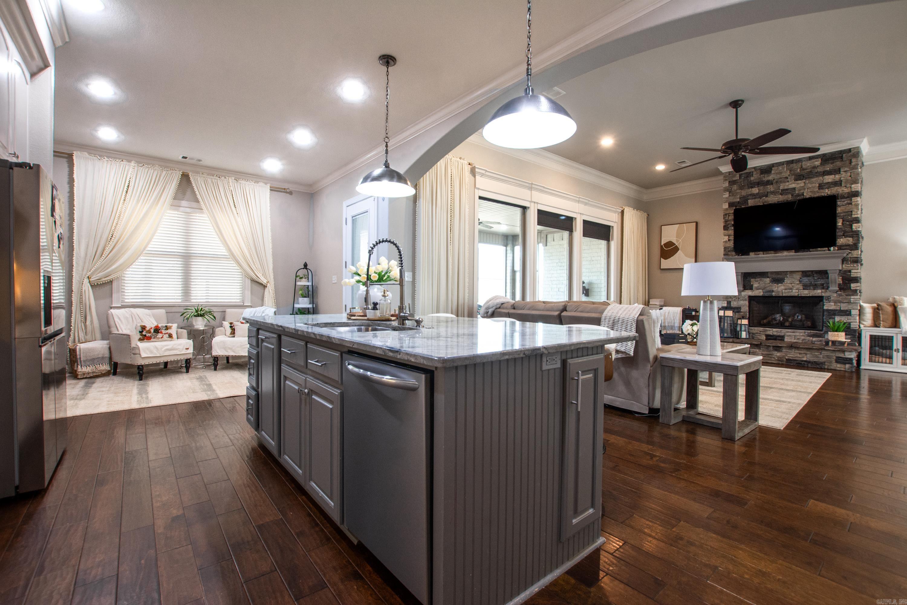 9800 Oak Heights Drive  Sherwood, AR