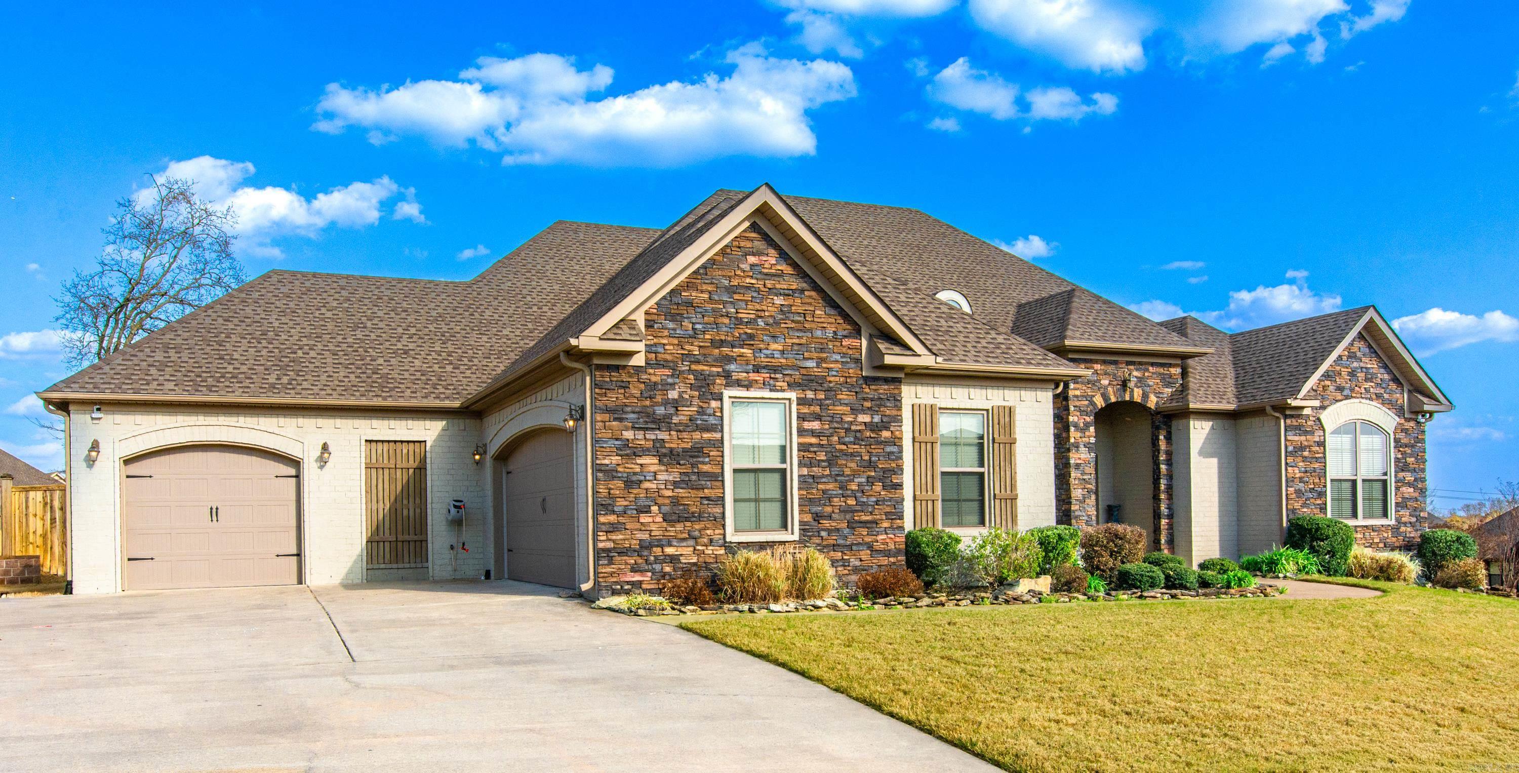 9800 Oak Heights Drive  Sherwood, AR